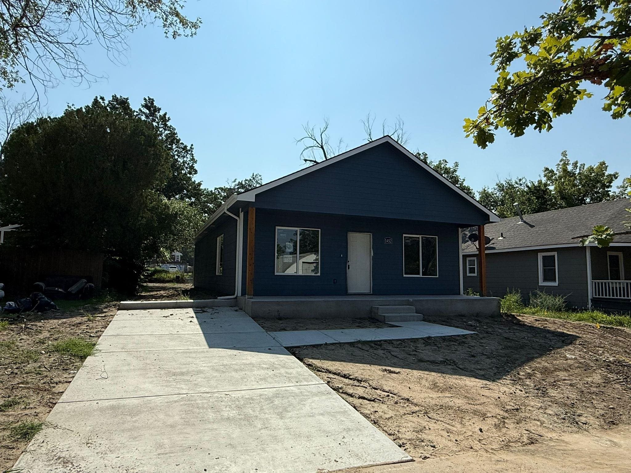 1452 N Lorraine Ave — photo