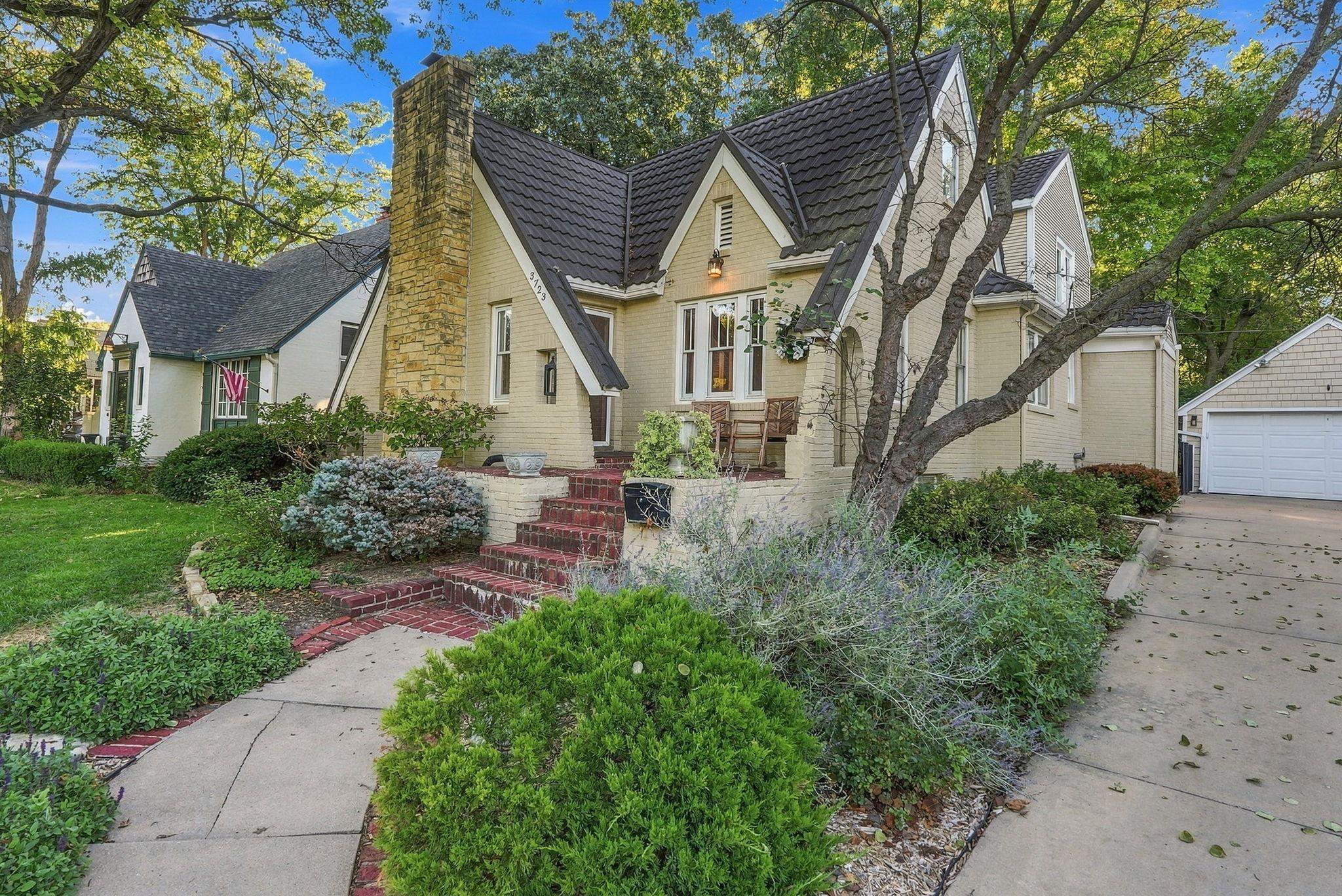 3723 Sleepy Hollow Dr — photo