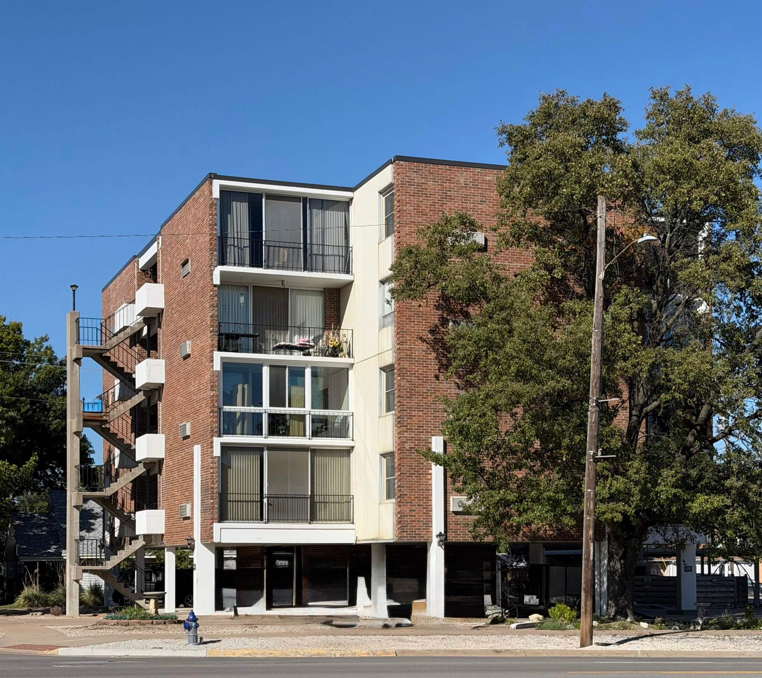 330 W Central Ave 3B — photo