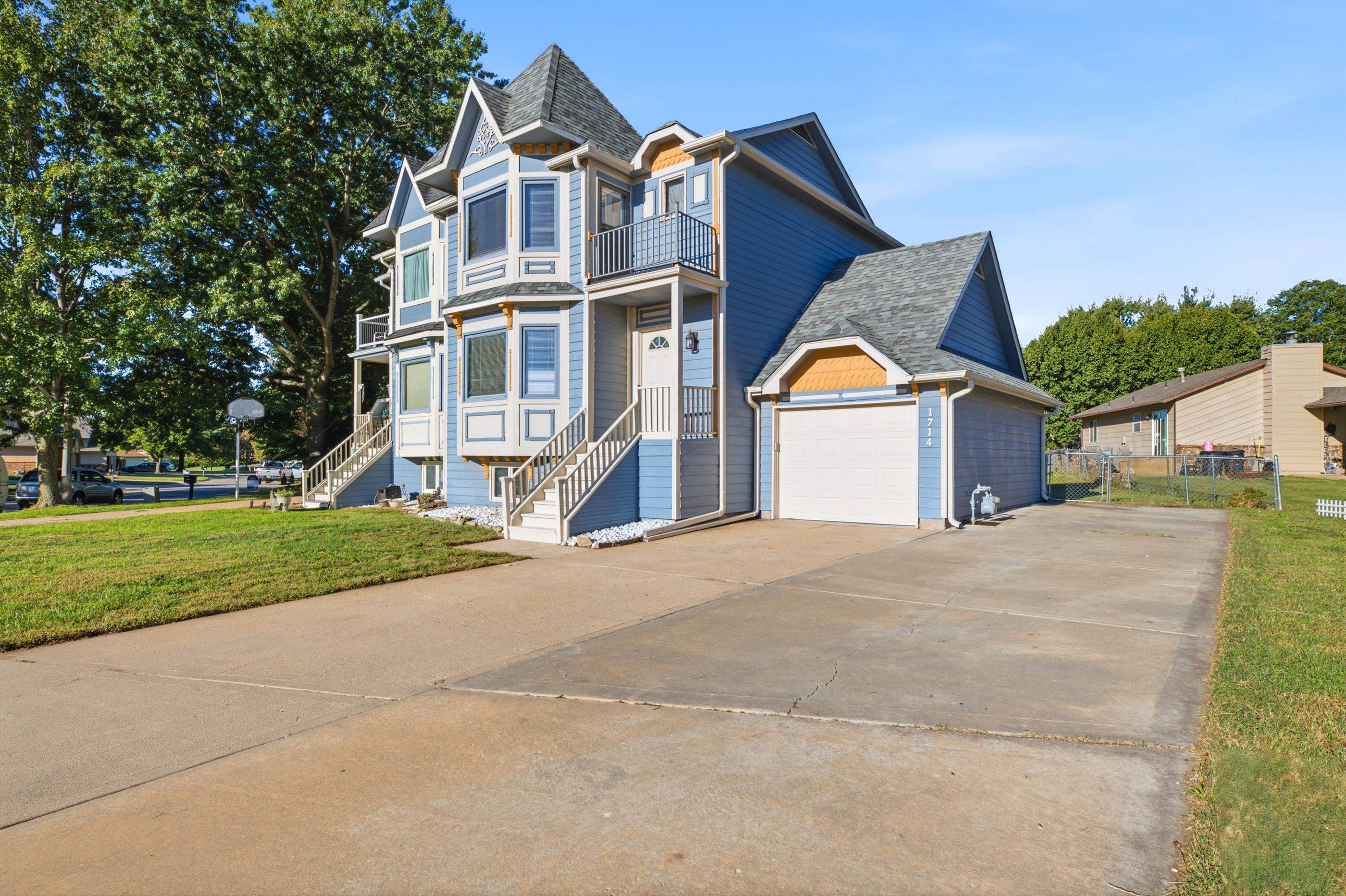 1714 E Evergreen Ct — photo