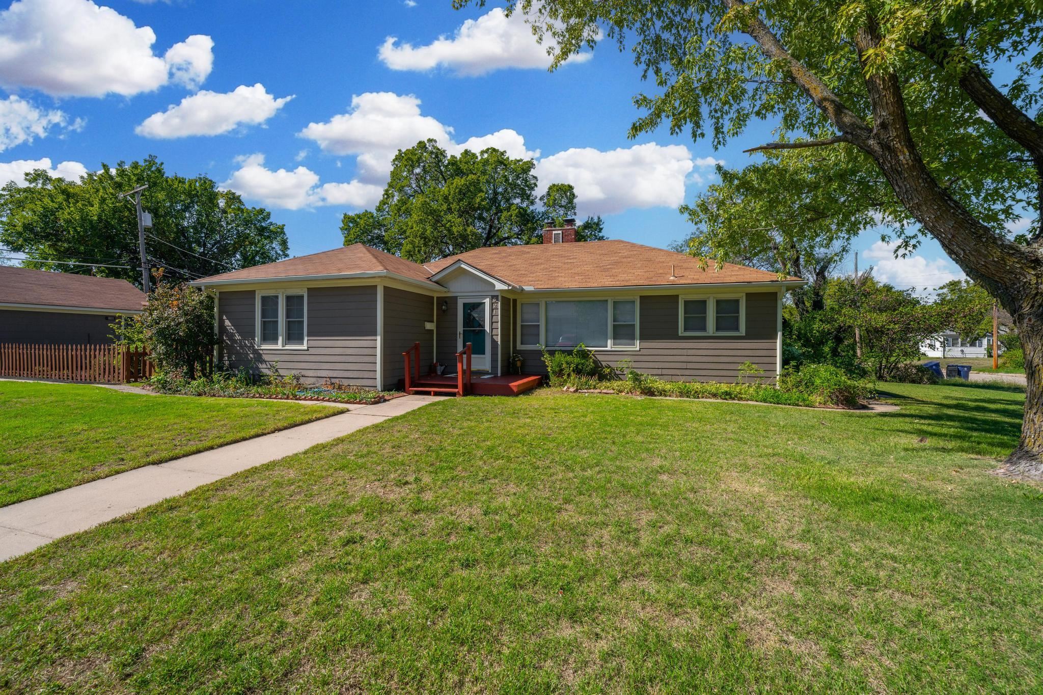 521 N Battin Ave. — photo