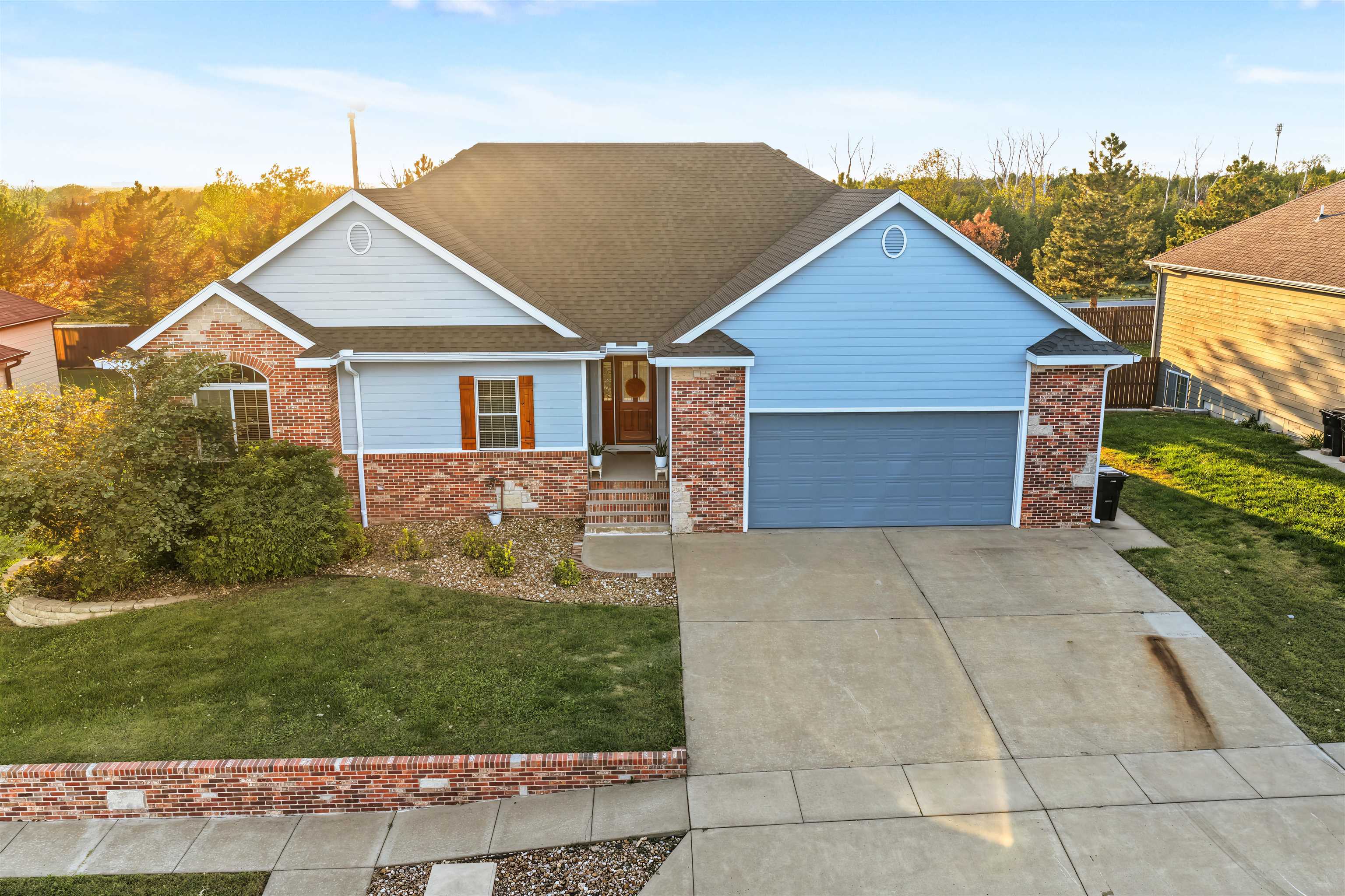 2208 Brookefield Dr — photo