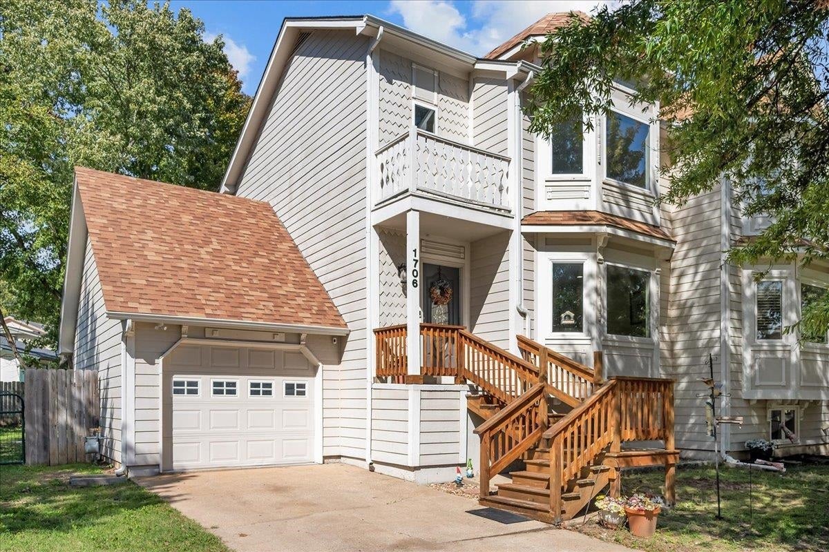 1706 E Evergreen Ct — photo