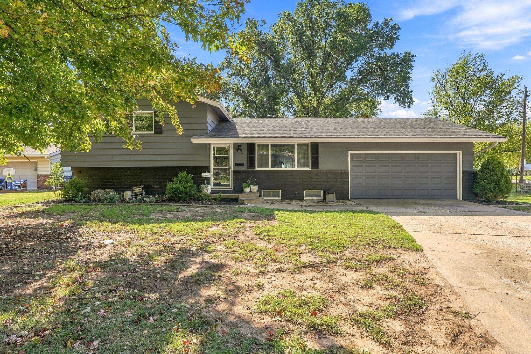 813 E Park Lane Ct — photo
