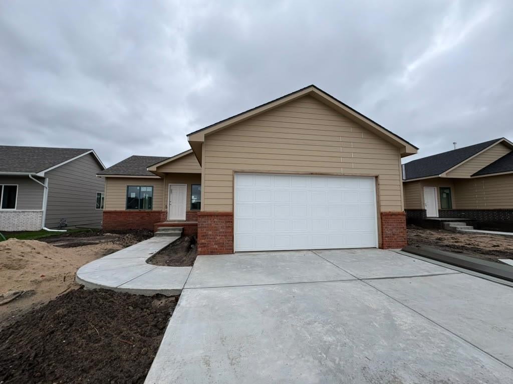 8985 E Forbes Cir — photo