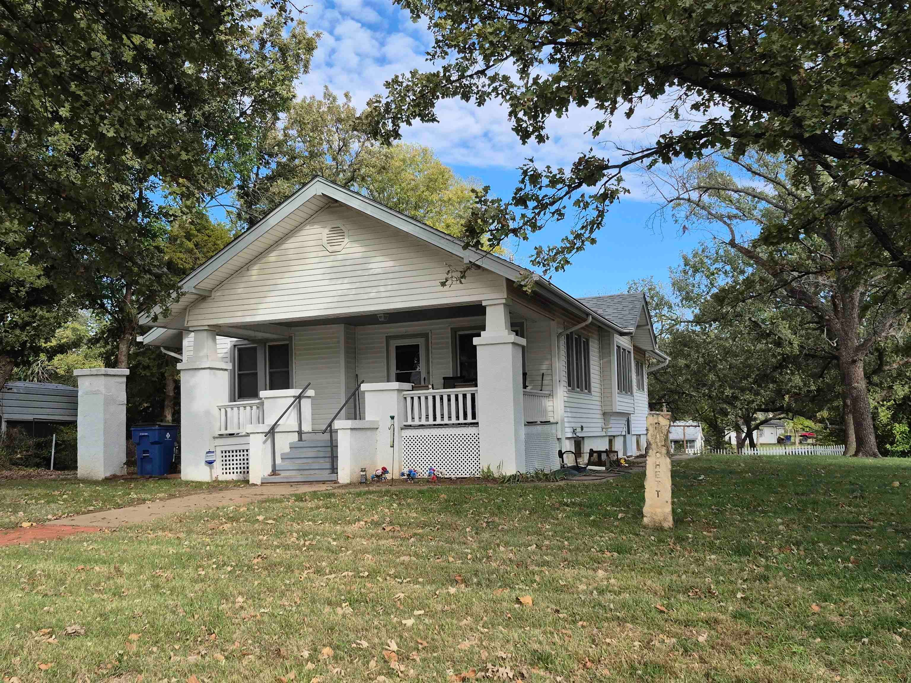 320 S Main St. — photo