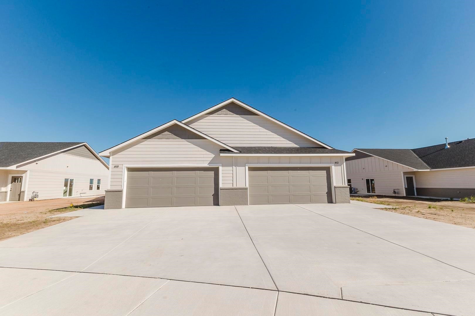 410 & 412 S Trails Head Cir — photo