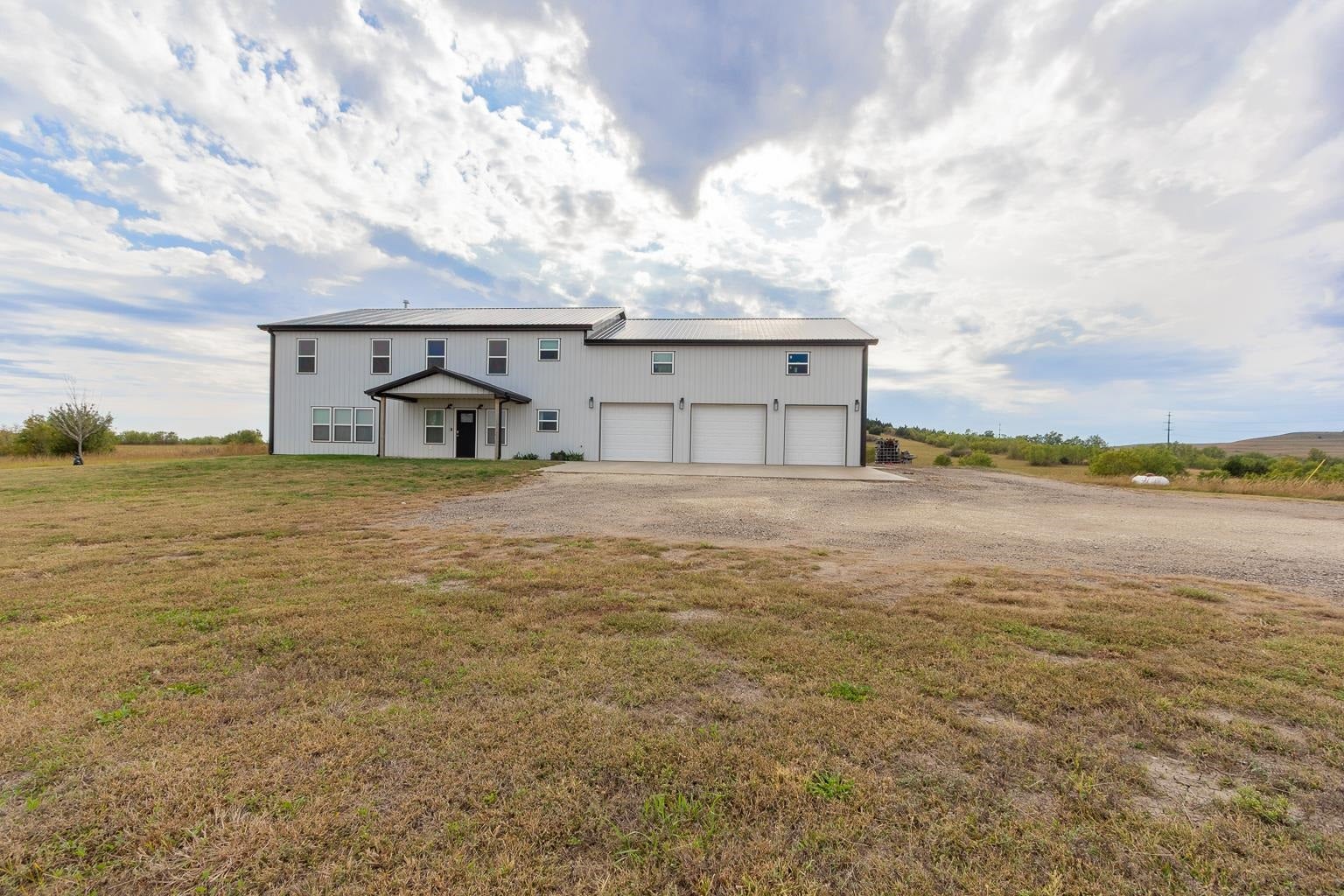 5574 E Cloud Street, Salina, KS 67401 — photo 2