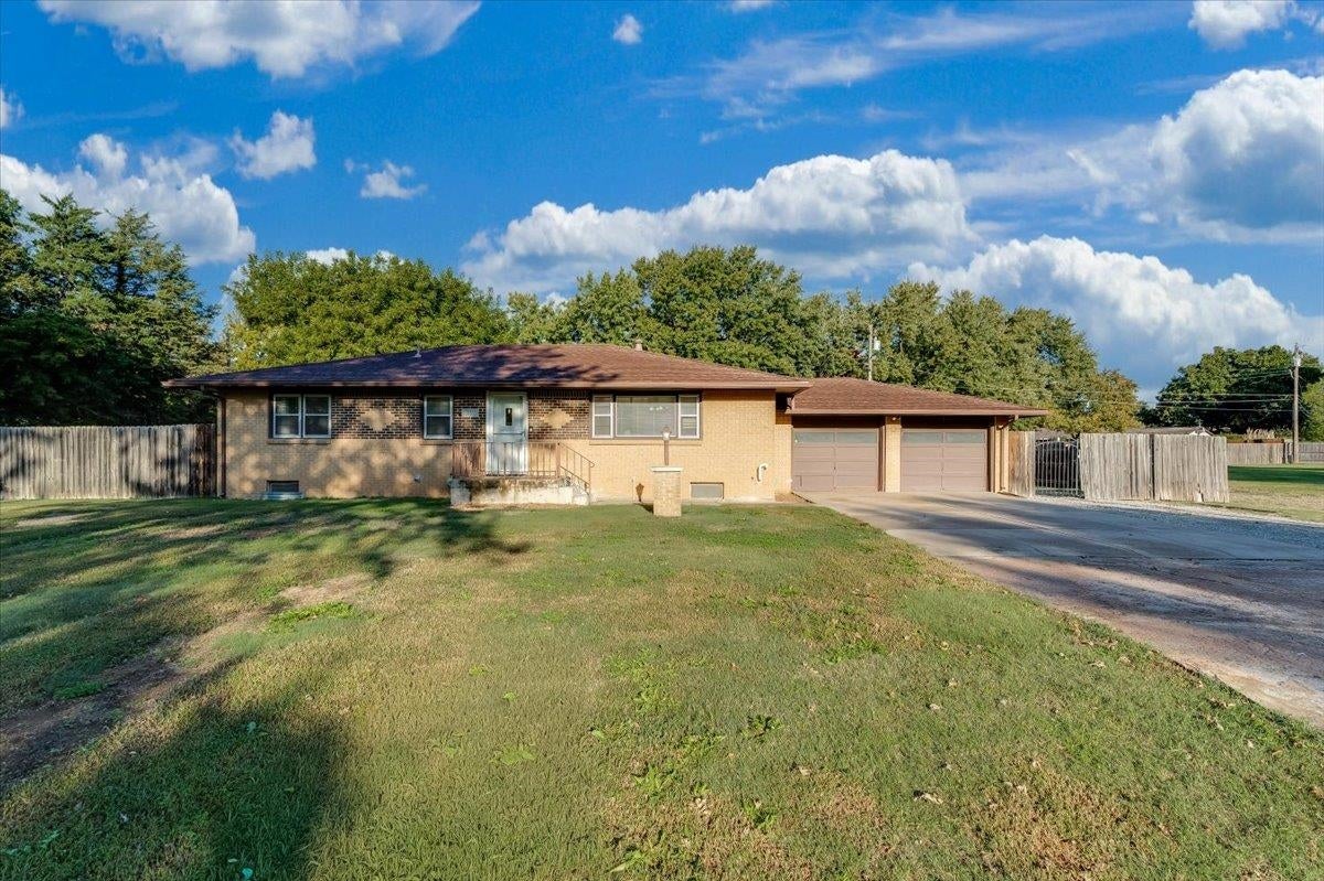 341 S Maybelle Ave — photo