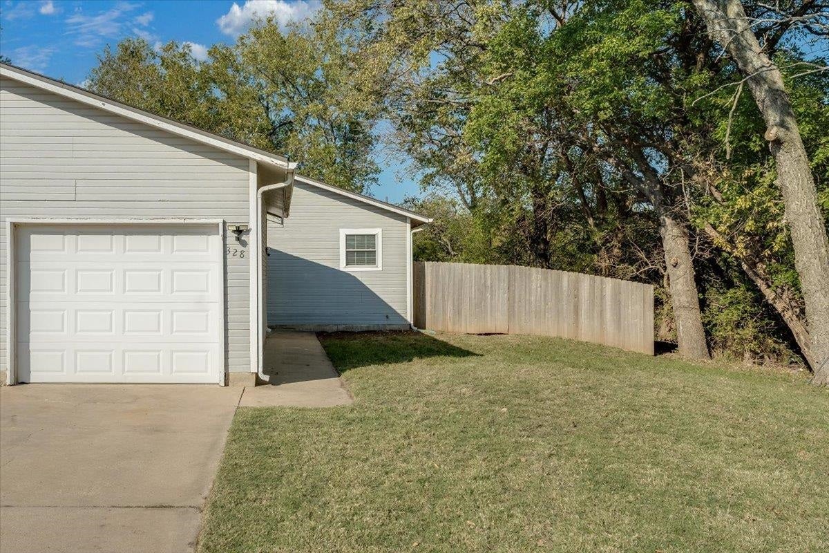 328 E Deer Creek Dr — photo