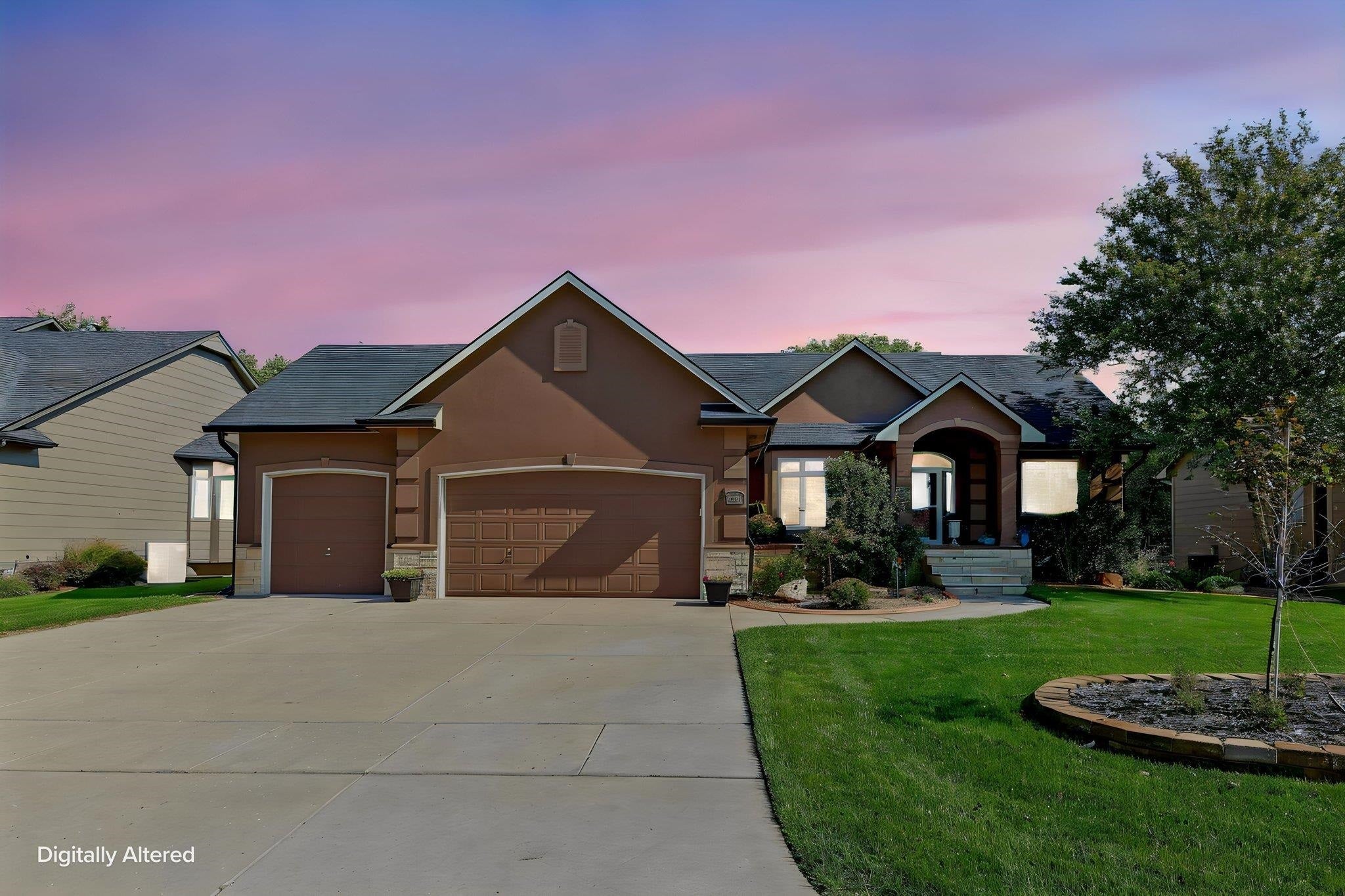 3918 Lakecrest — photo