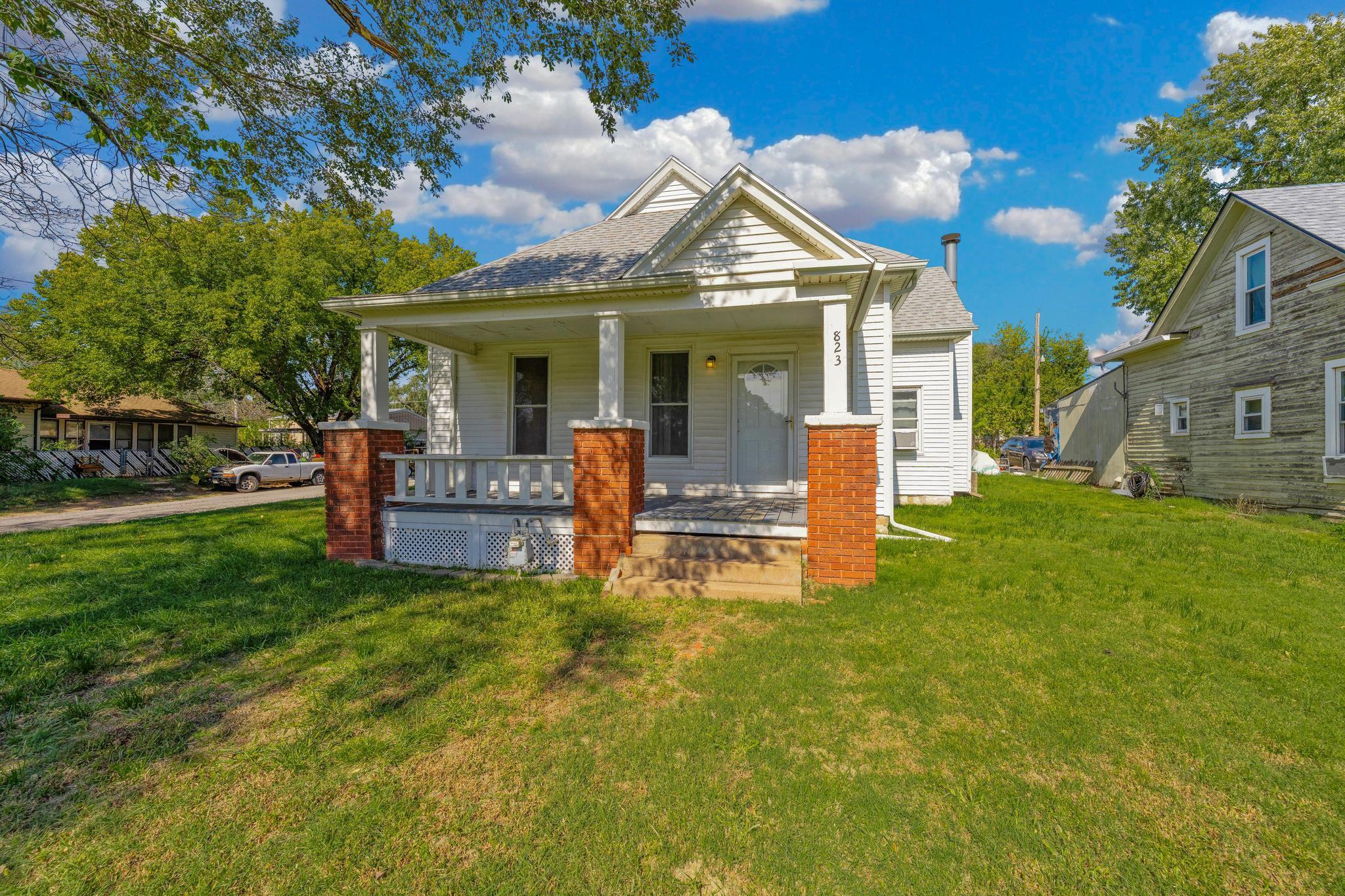 823 W Harvey — photo