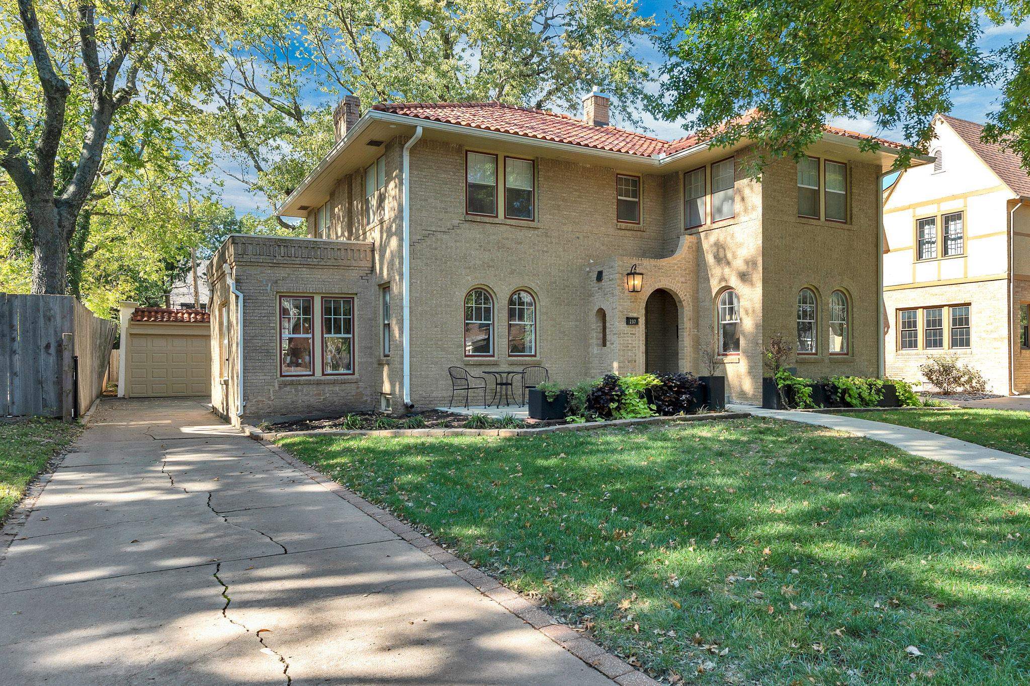 237 S Terrace Dr — photo