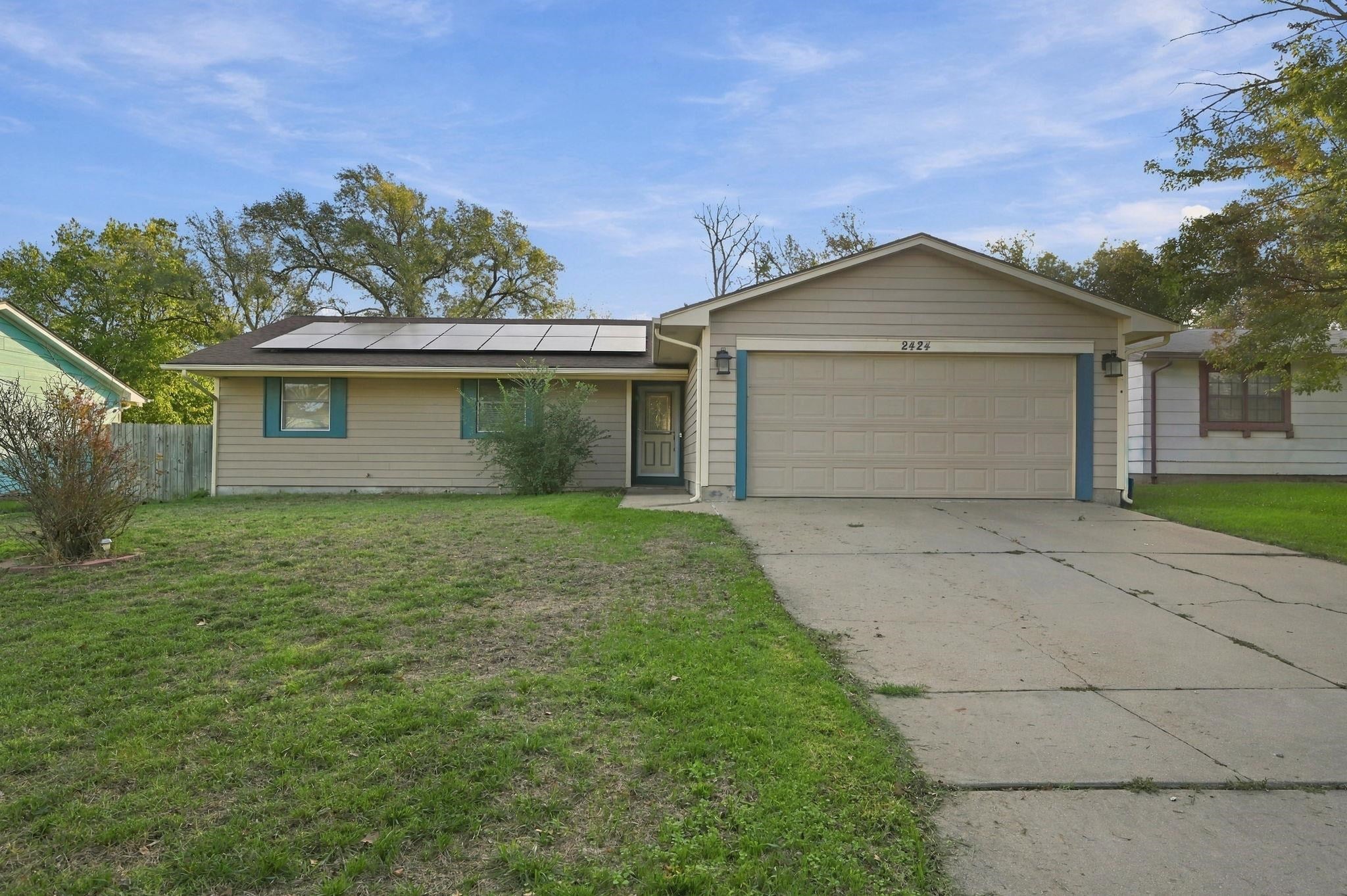2424 N Battin Ave — photo