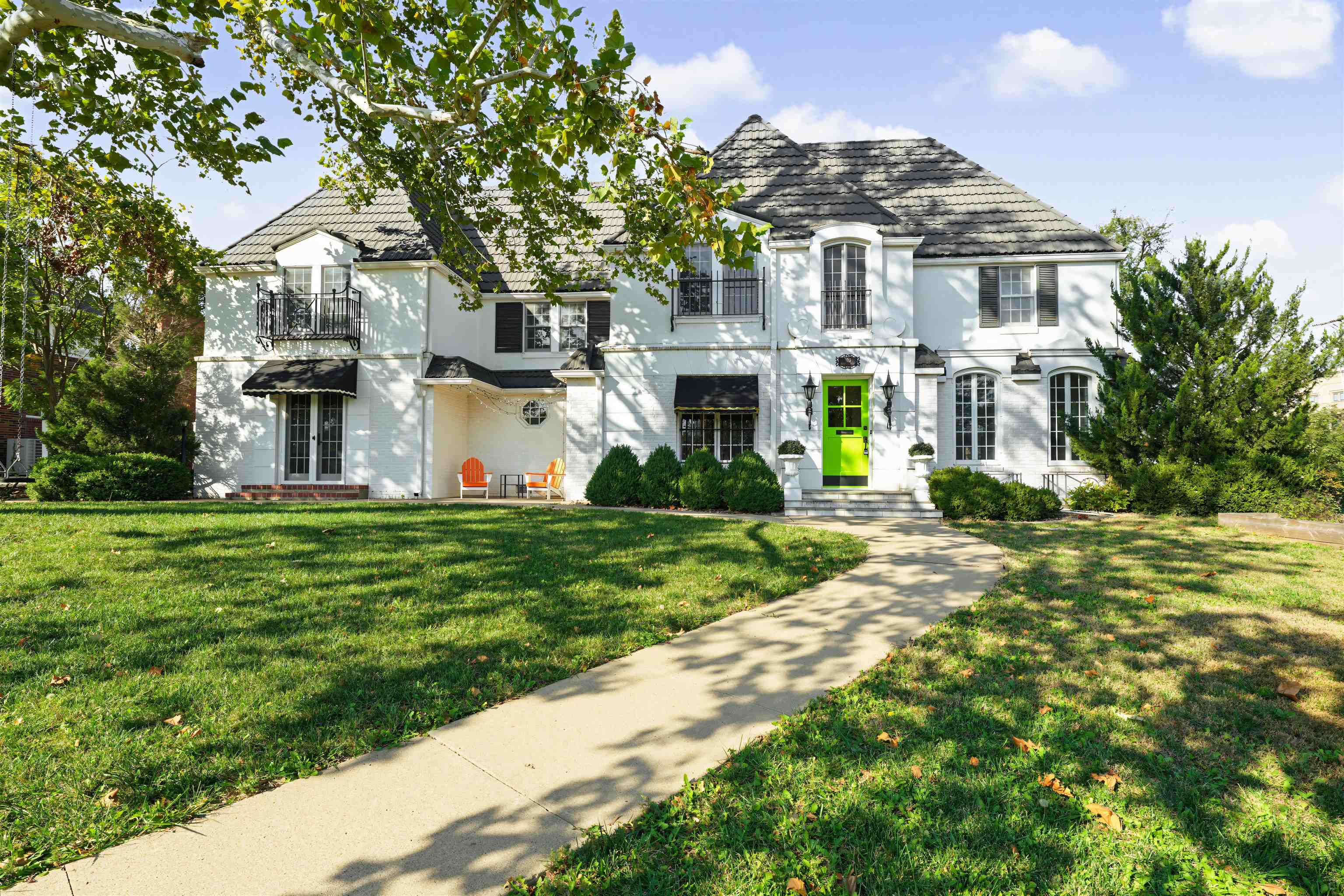 102 Overhill Rd. — photo