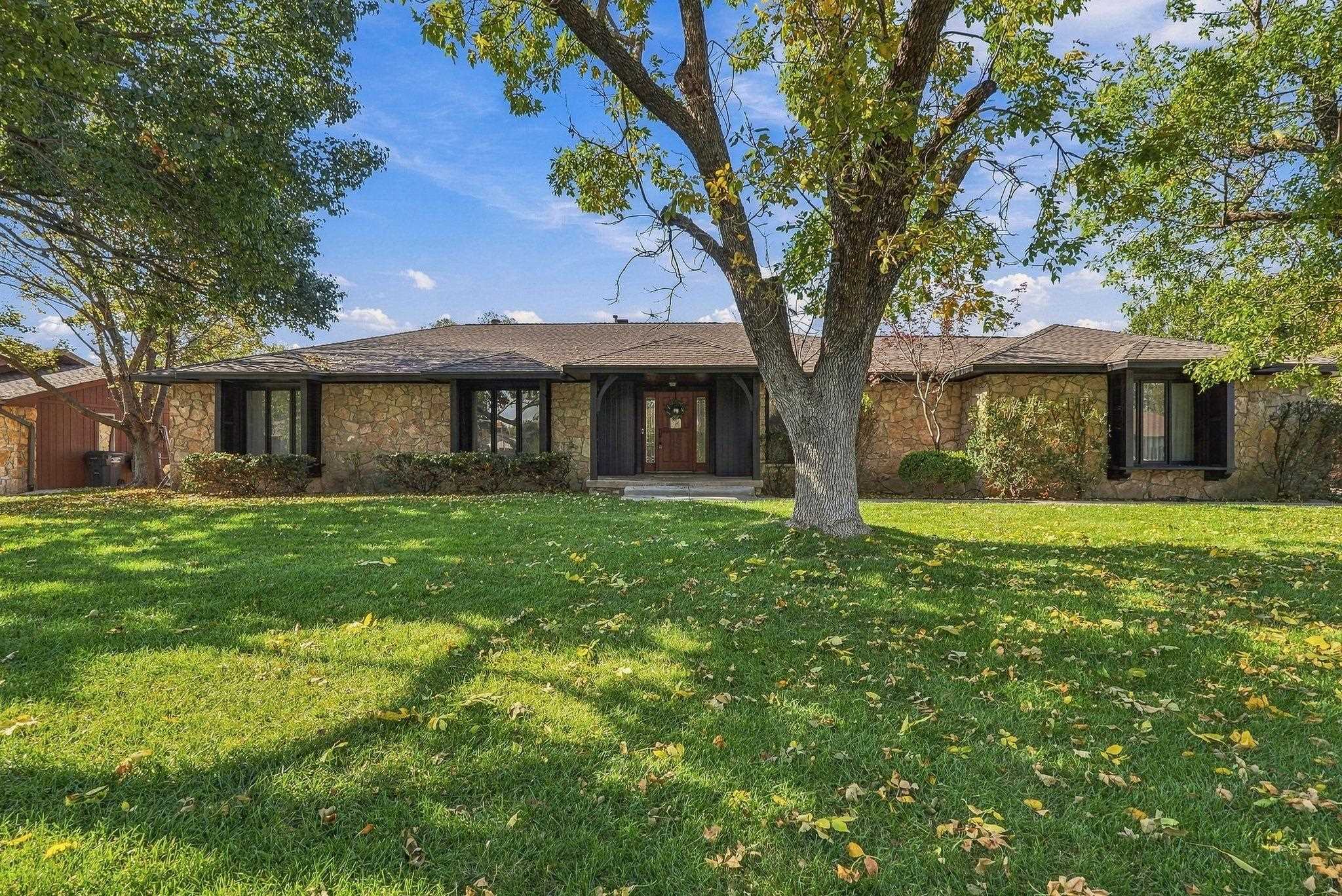 2433 N Cardinal Dr — photo