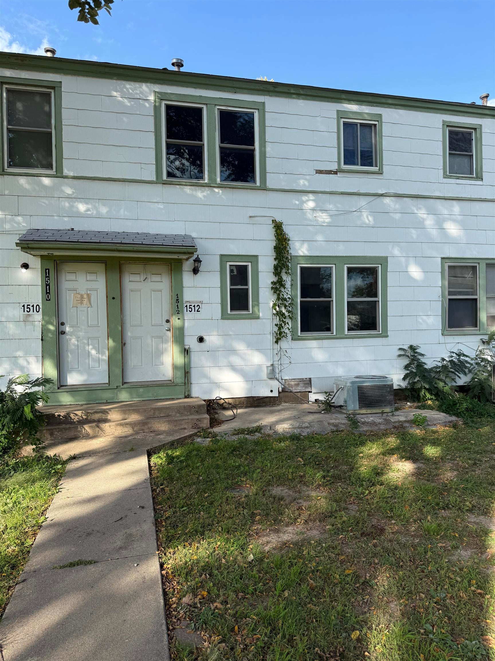1512 S Pershing — photo