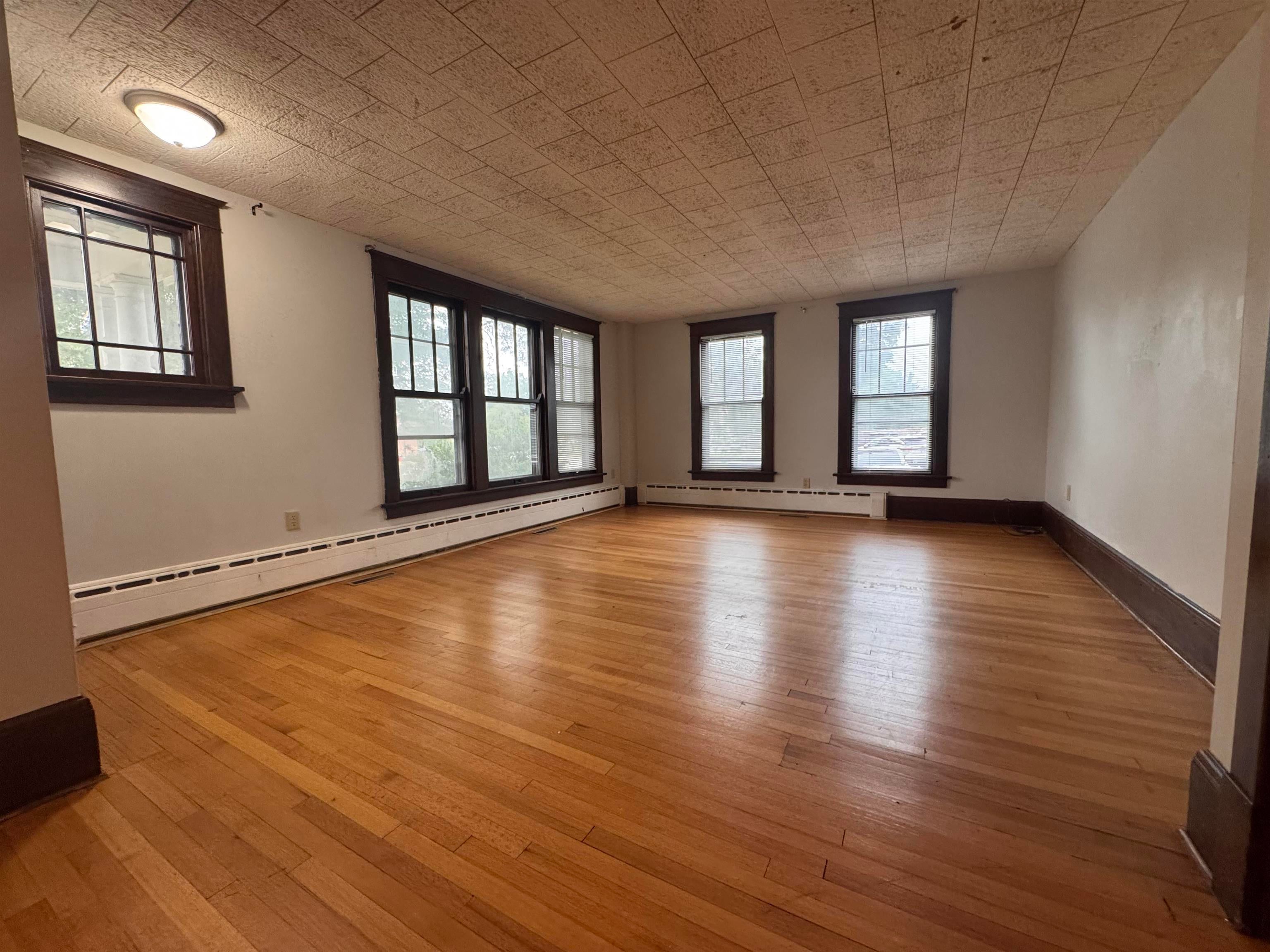 216 W Main 1 — photo
