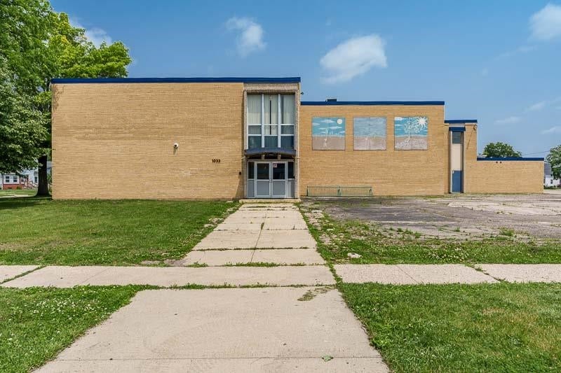 1033 Woodward Avenue — photo