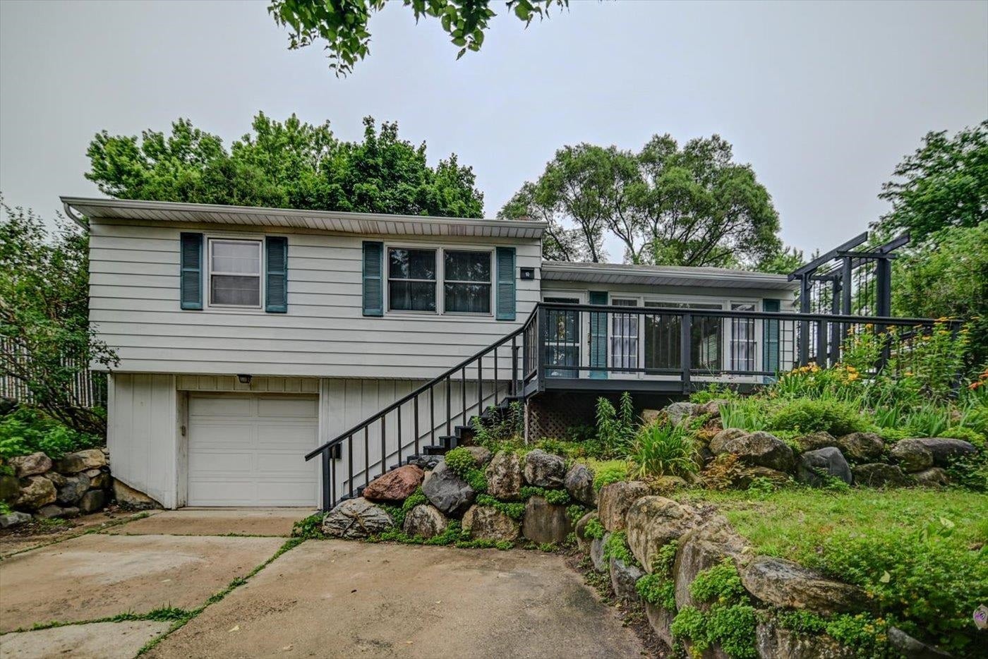 10 Bradford Lane — photo