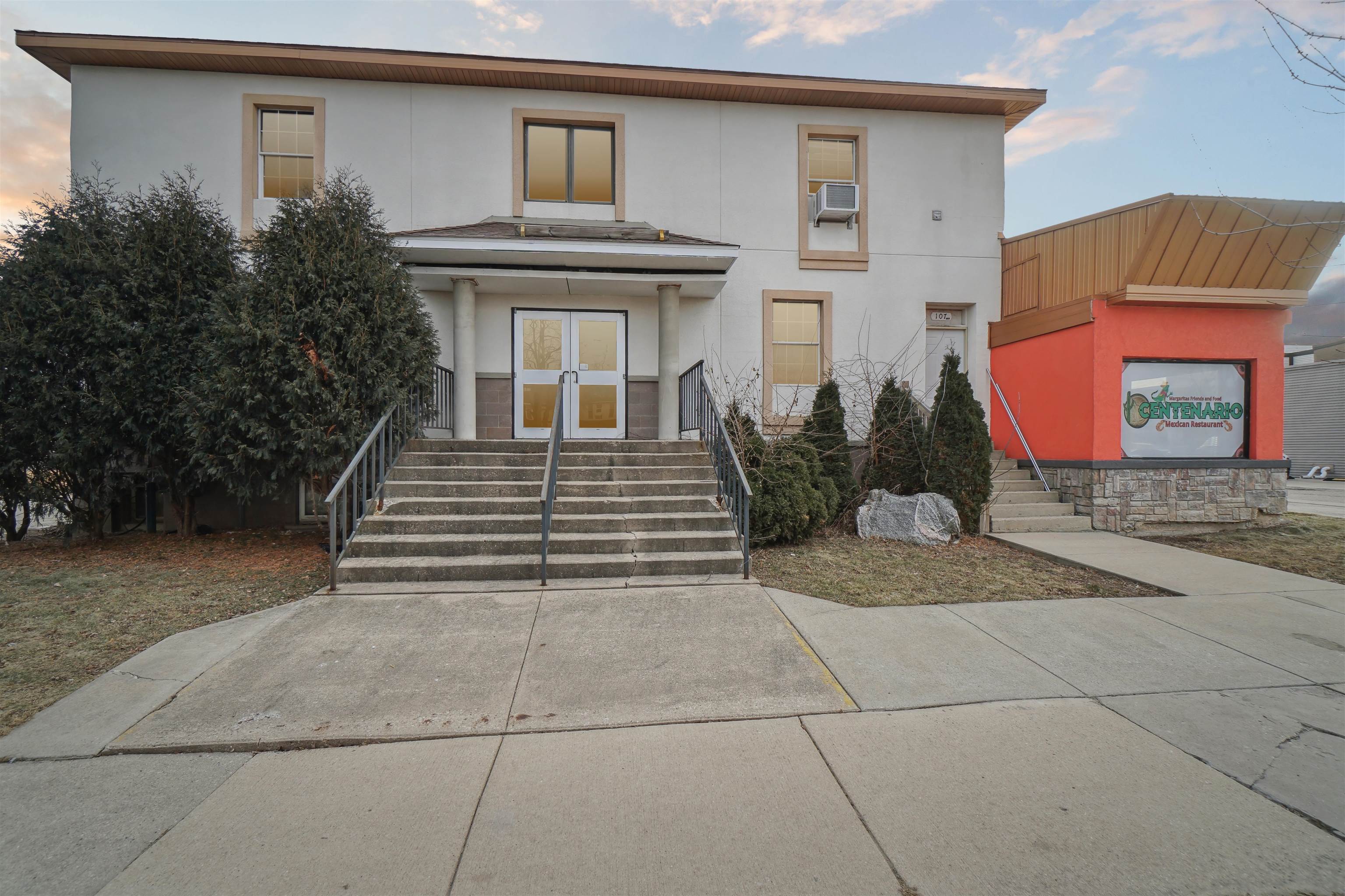 107 Baker Street — photo