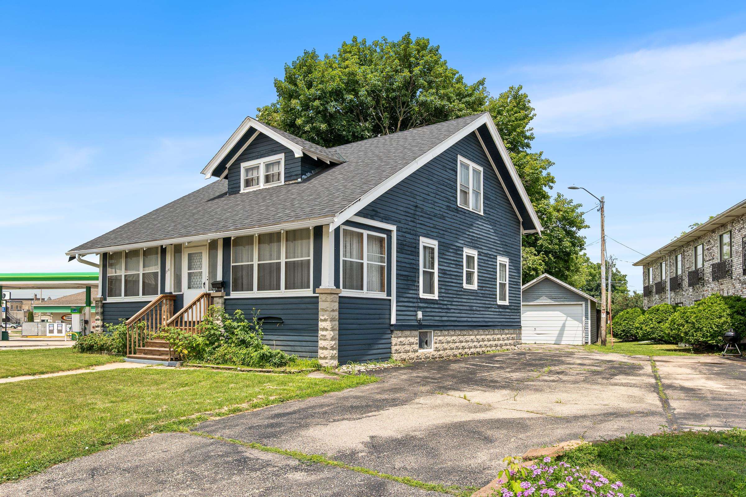 216 E Fond Du Lac Street — photo