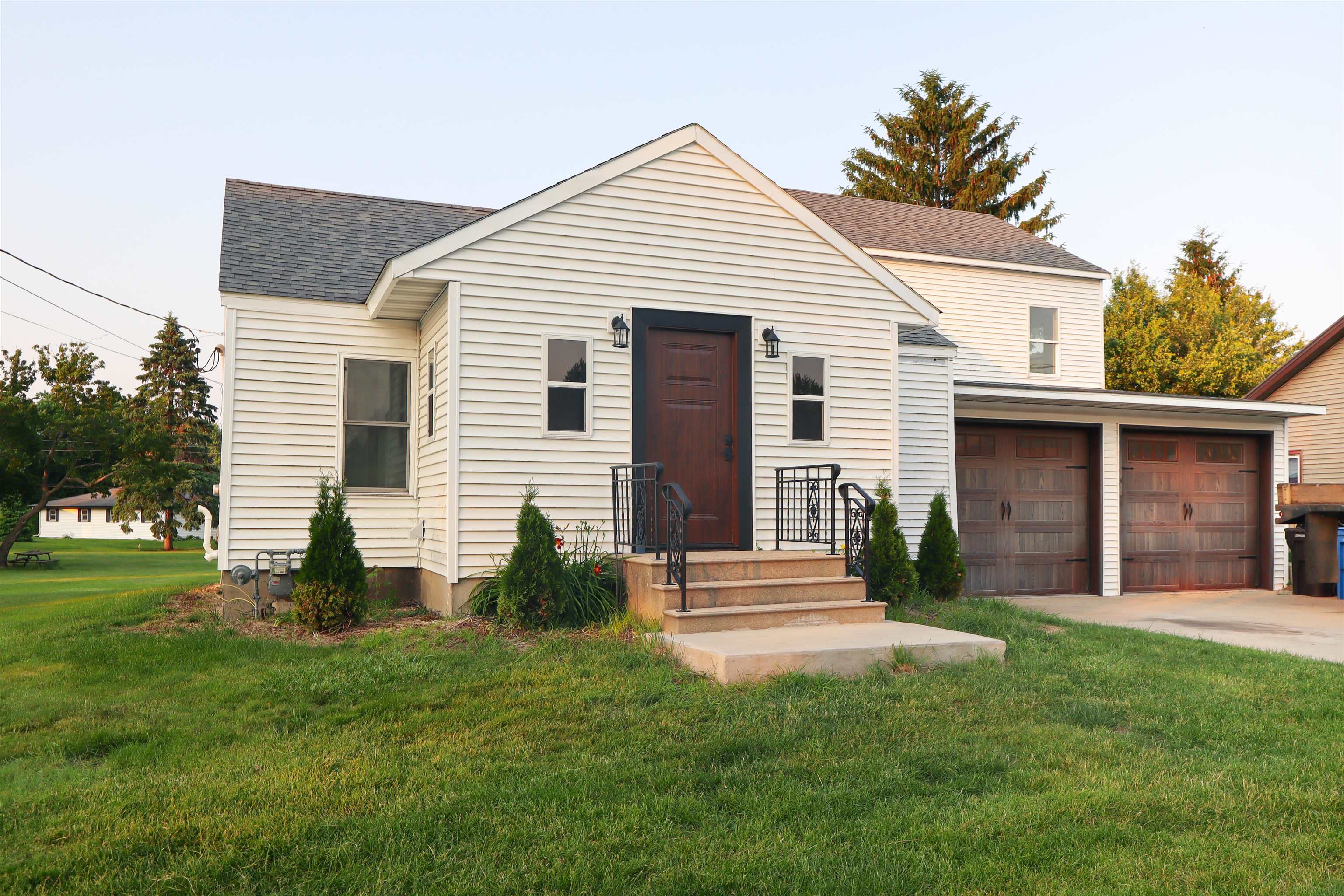 507 Janesville Street — photo