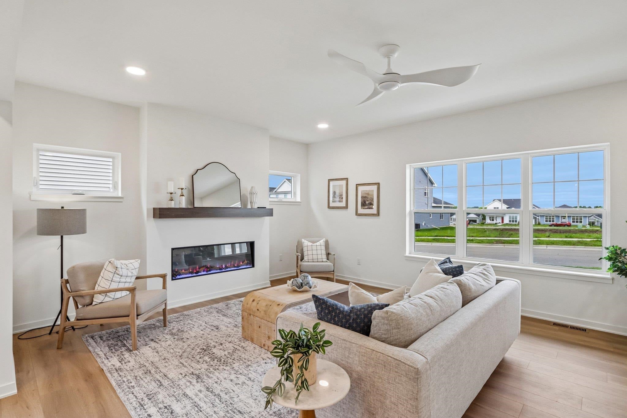 6643 Redpoll Road — photo