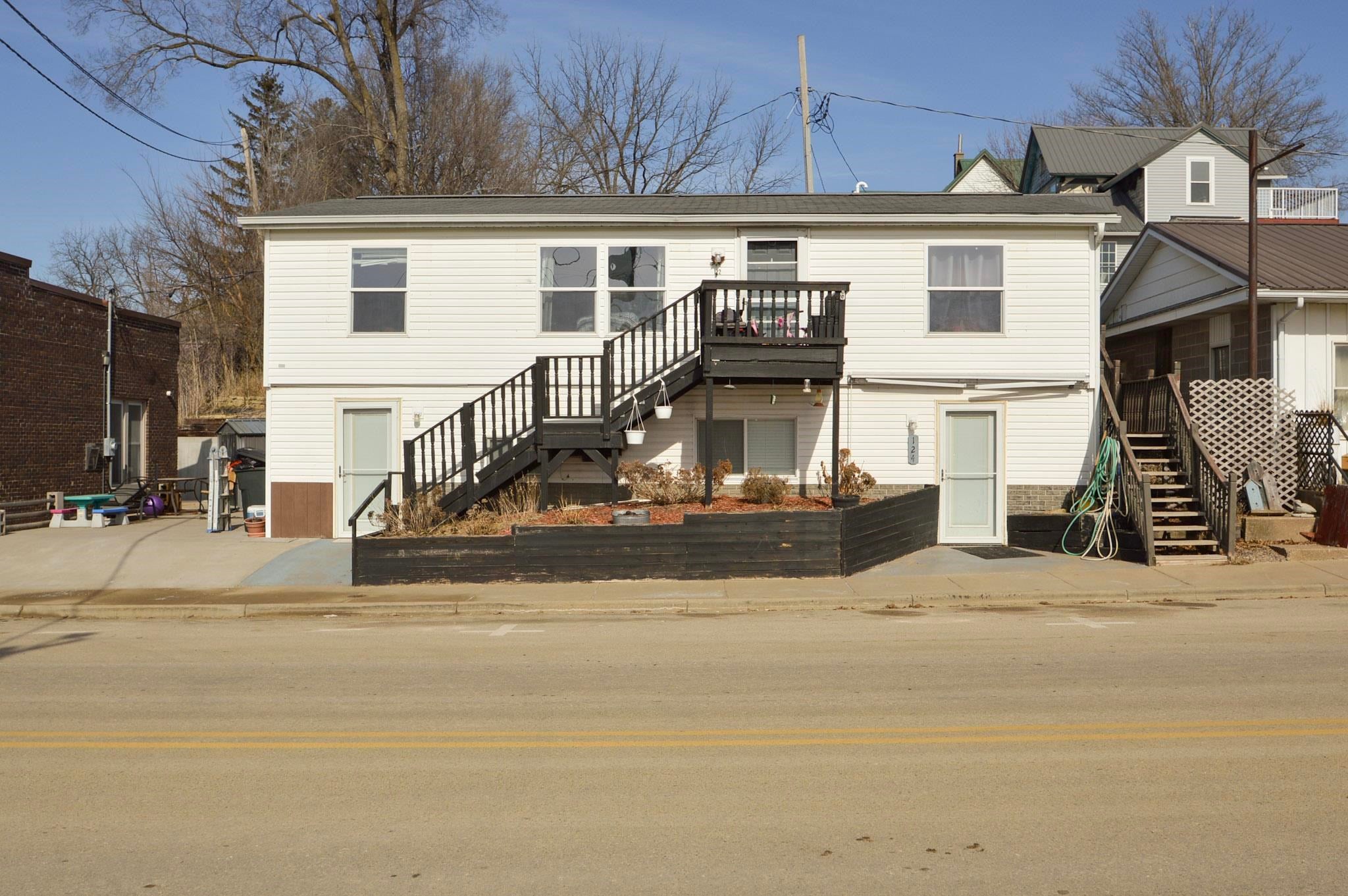 122 E Main Street — photo