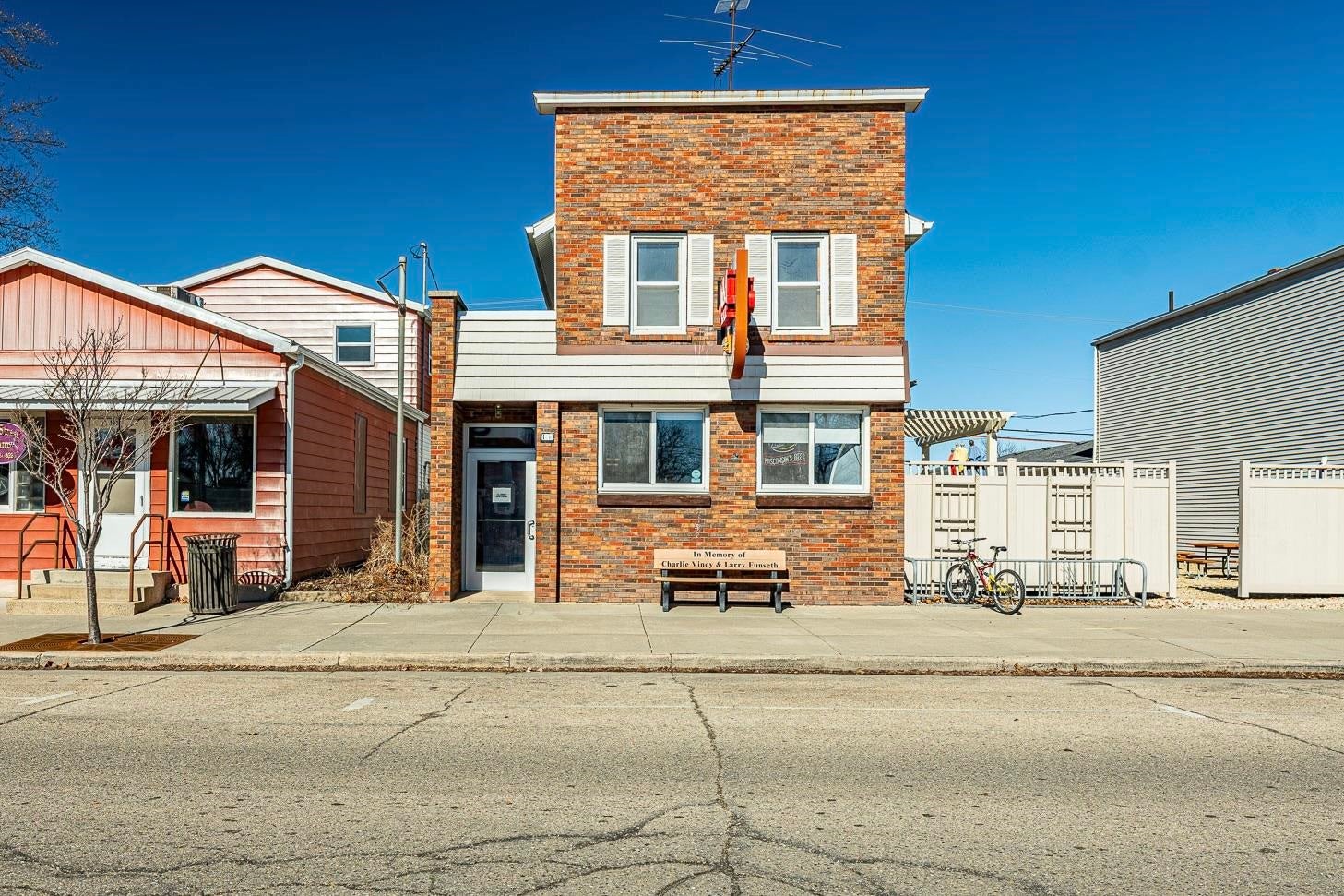 127 W Main Street — photo