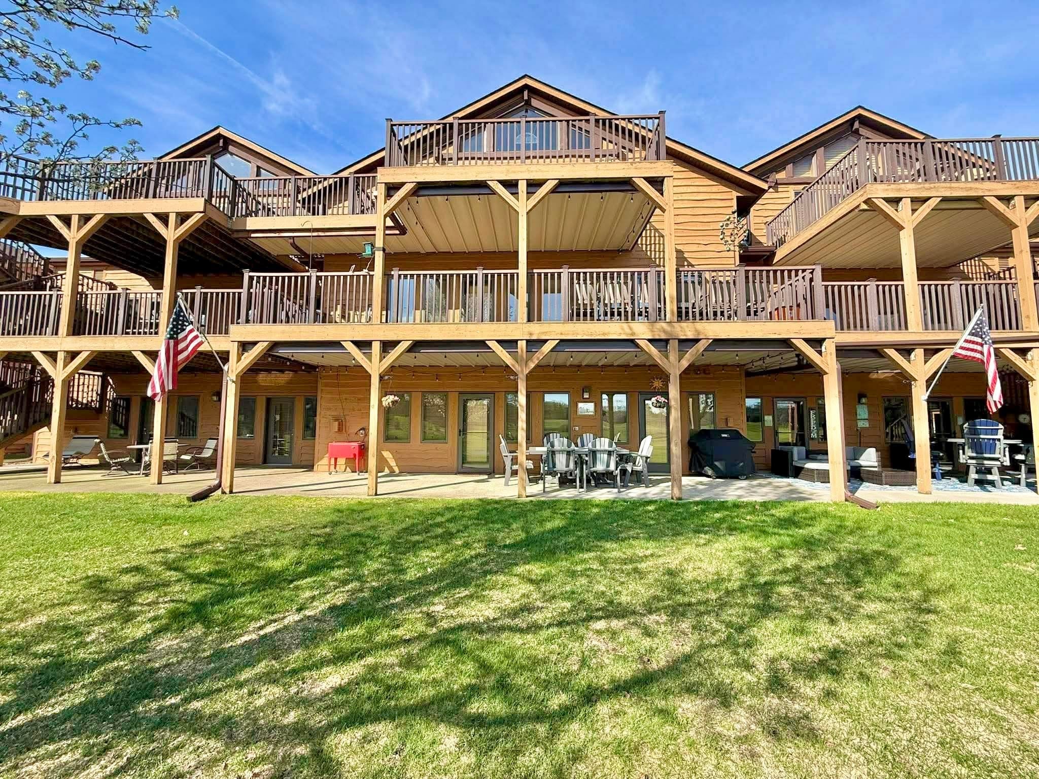 1824-2 Parkland Drive Pv 0602 — photo