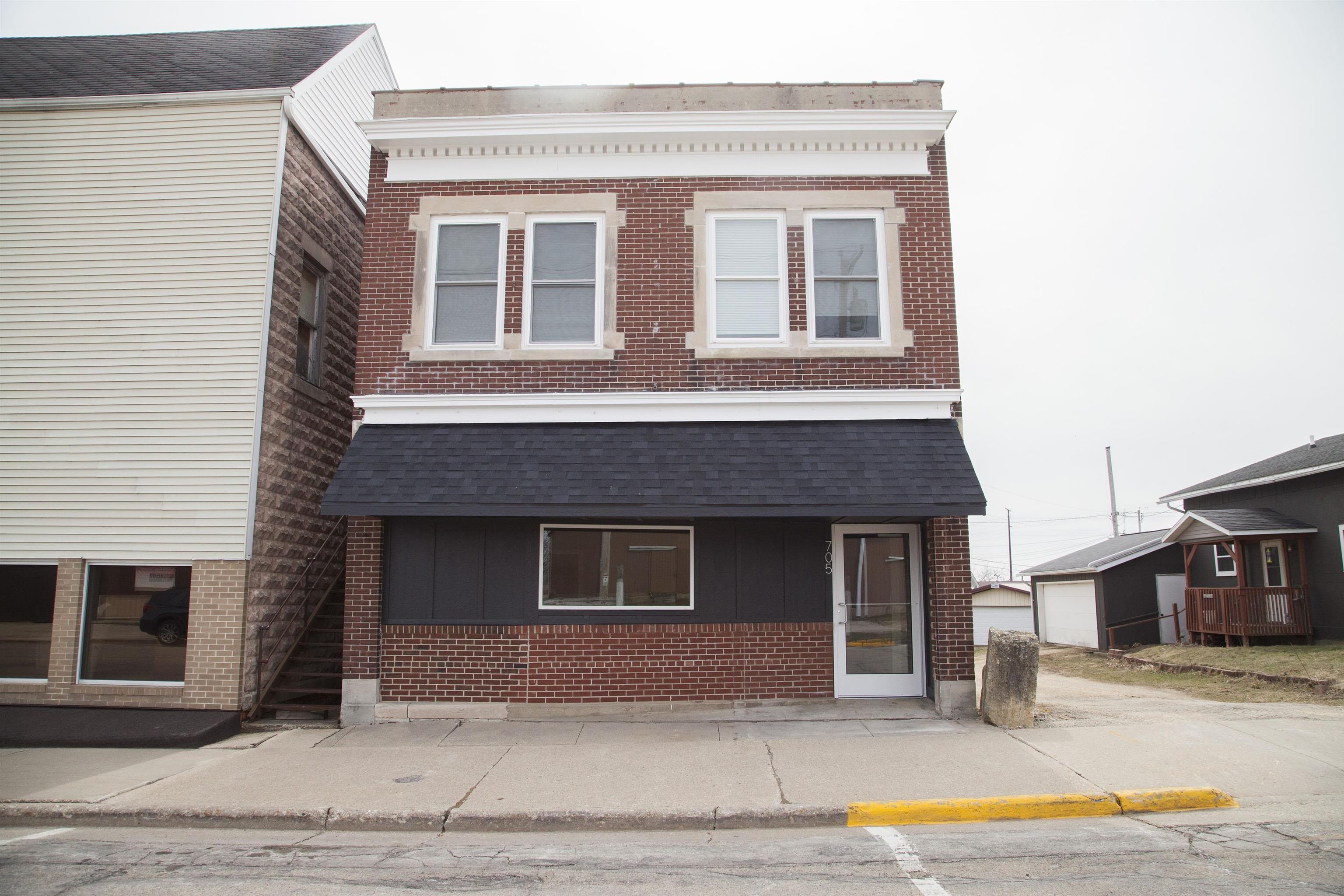 705 Main Street, Ridgeway, WI 53582