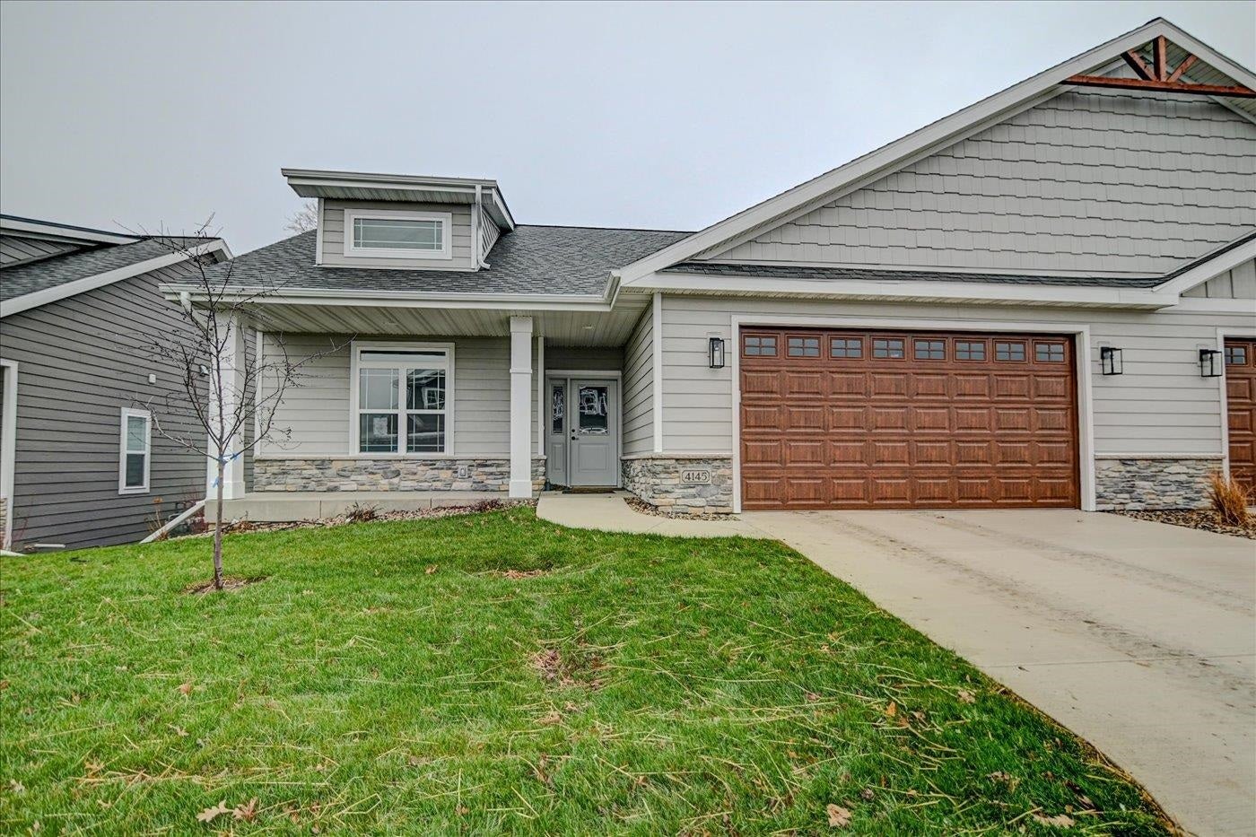 6473 Ridge View Way — photo