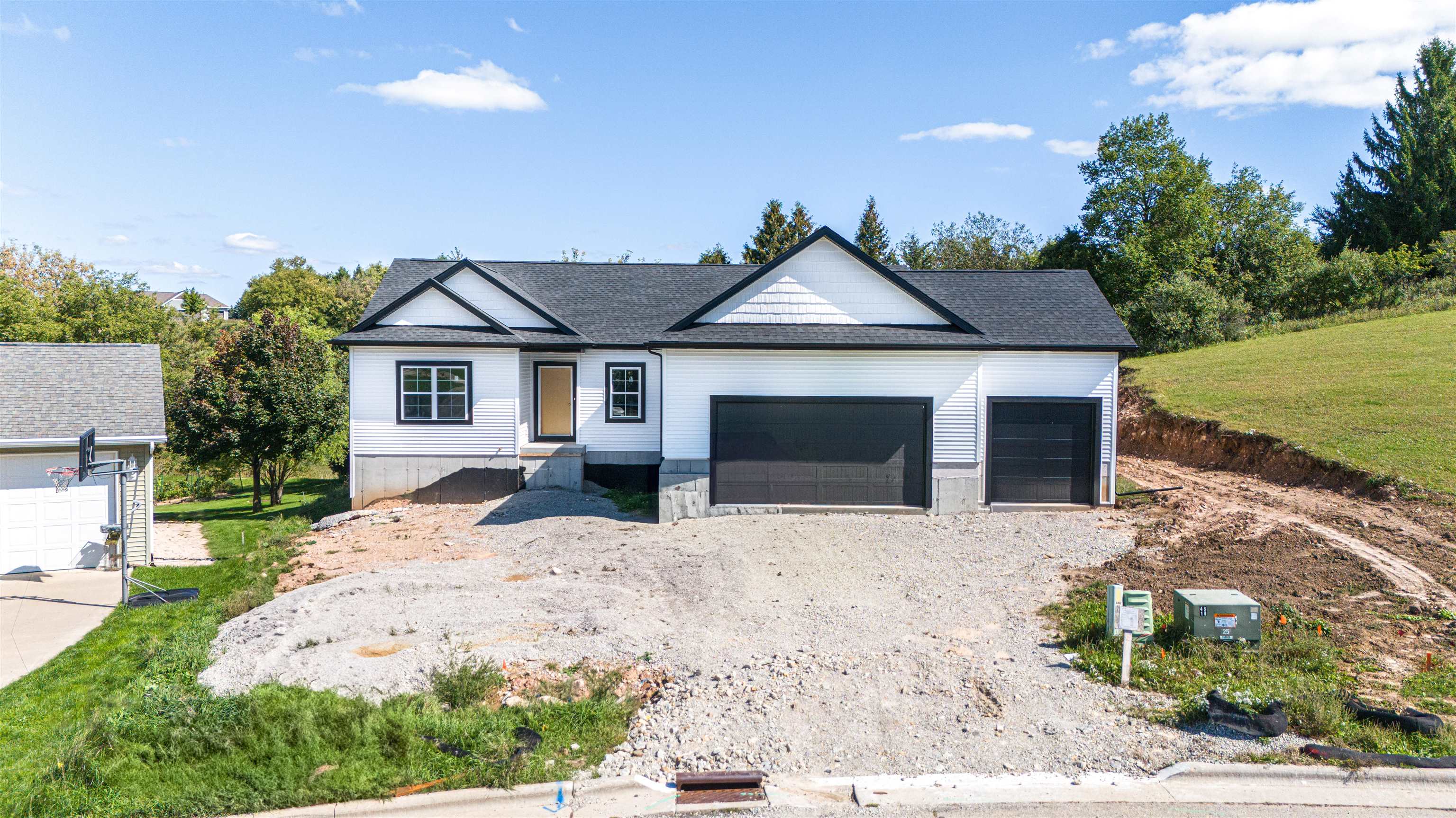 209 Stonehill Court, Ripon, WI 54971 — photo 2