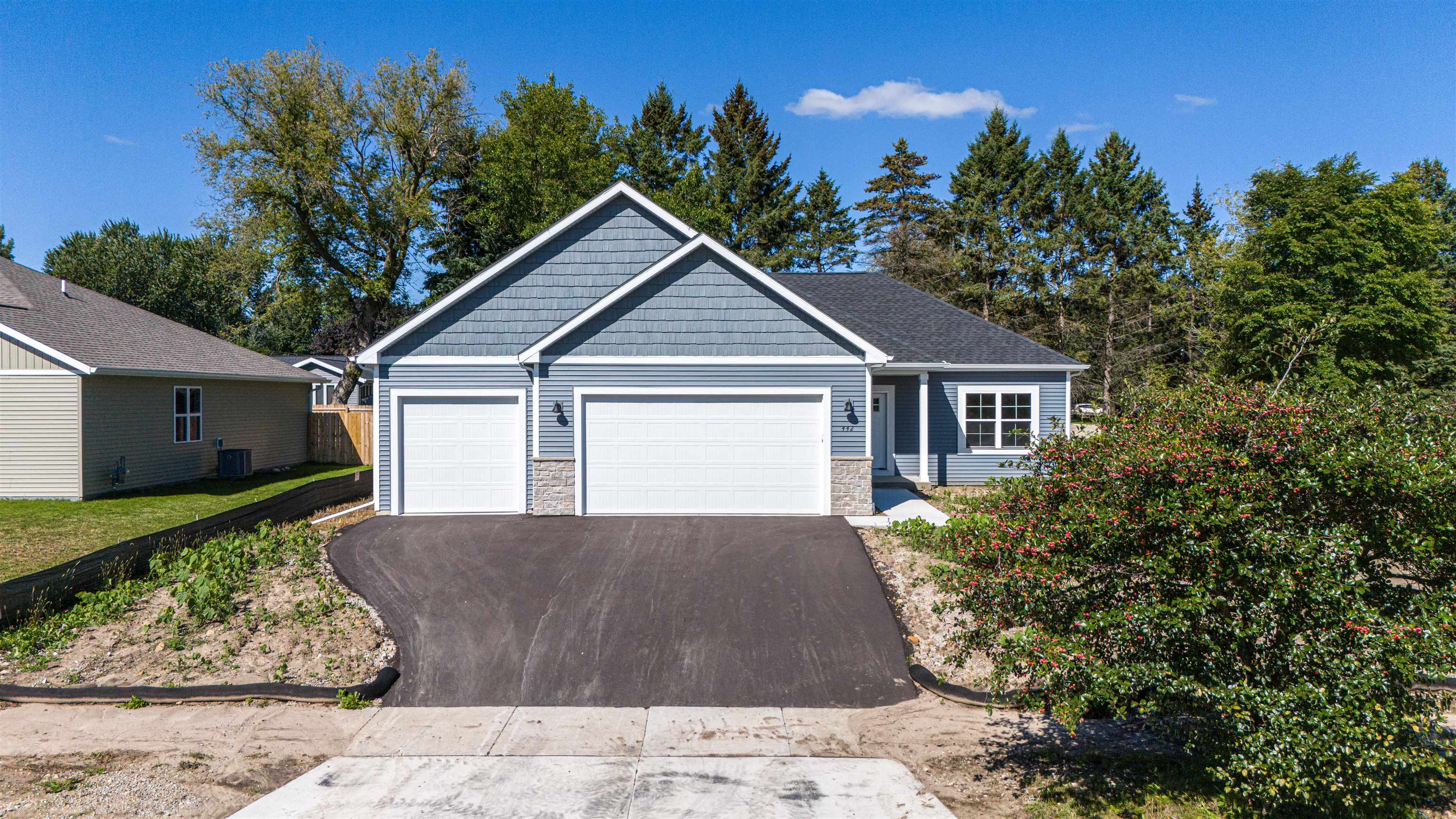 442 Village Lane, Ripon, WI 54971 — photo 2