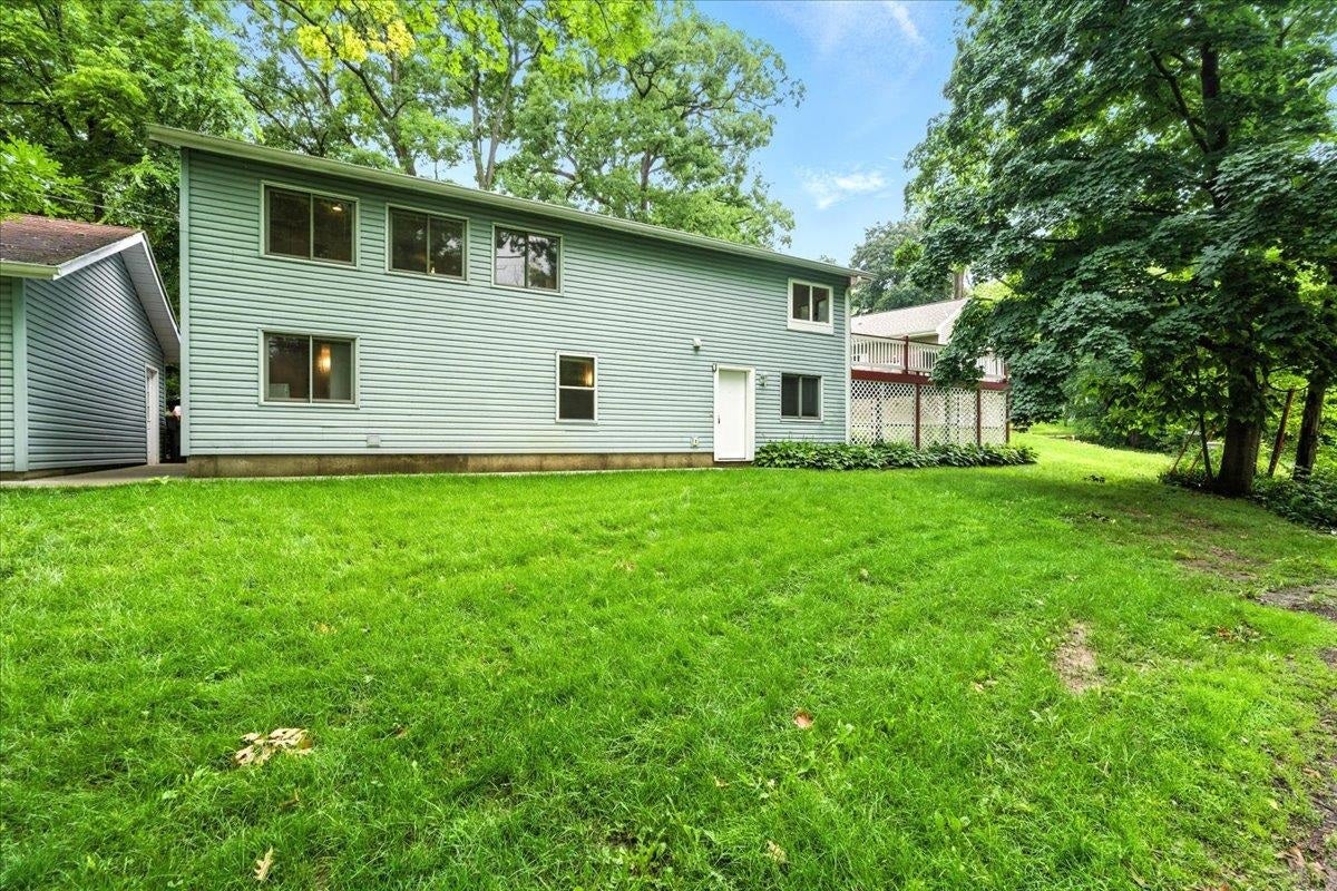 W9354 Oakland Road — photo