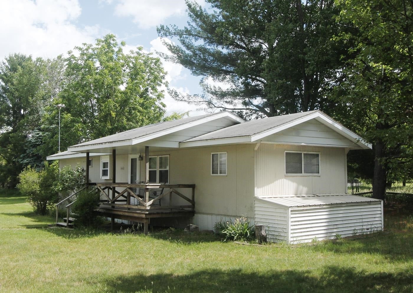 W1002 Laurie Lane — photo