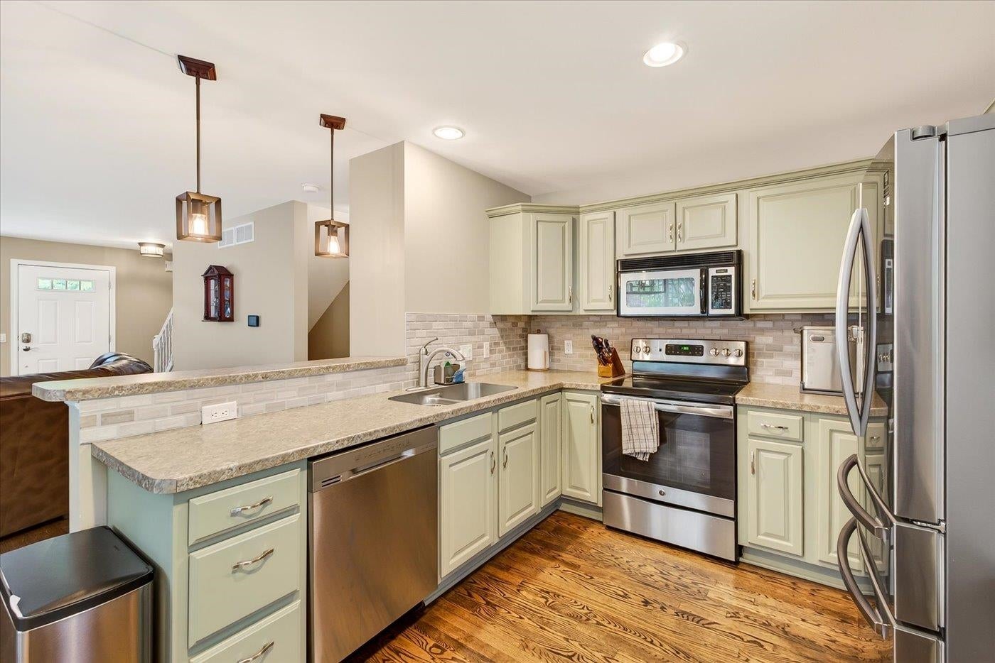 719 Cricket Lane 1 — photo