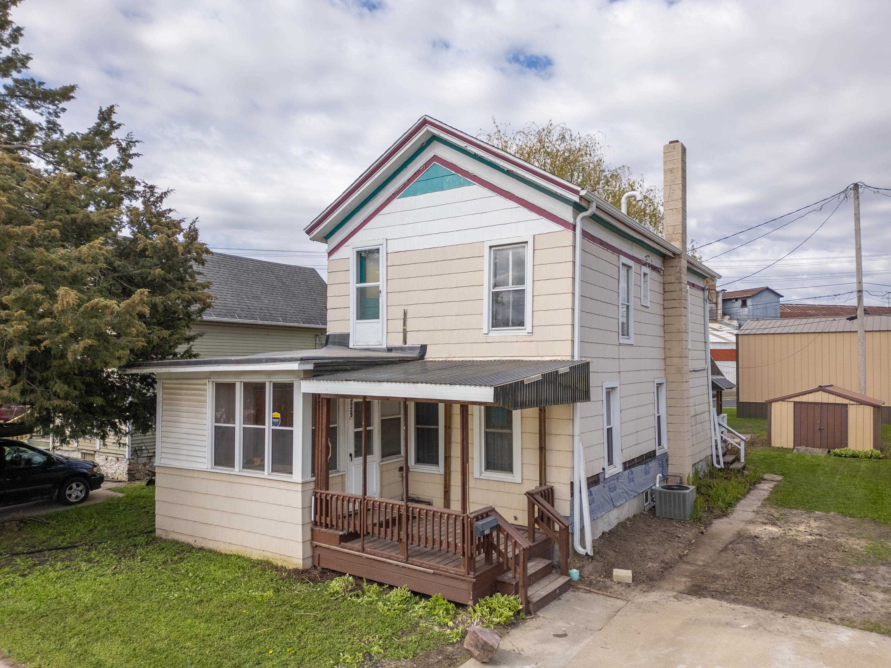 336 S Locust Street — photo
