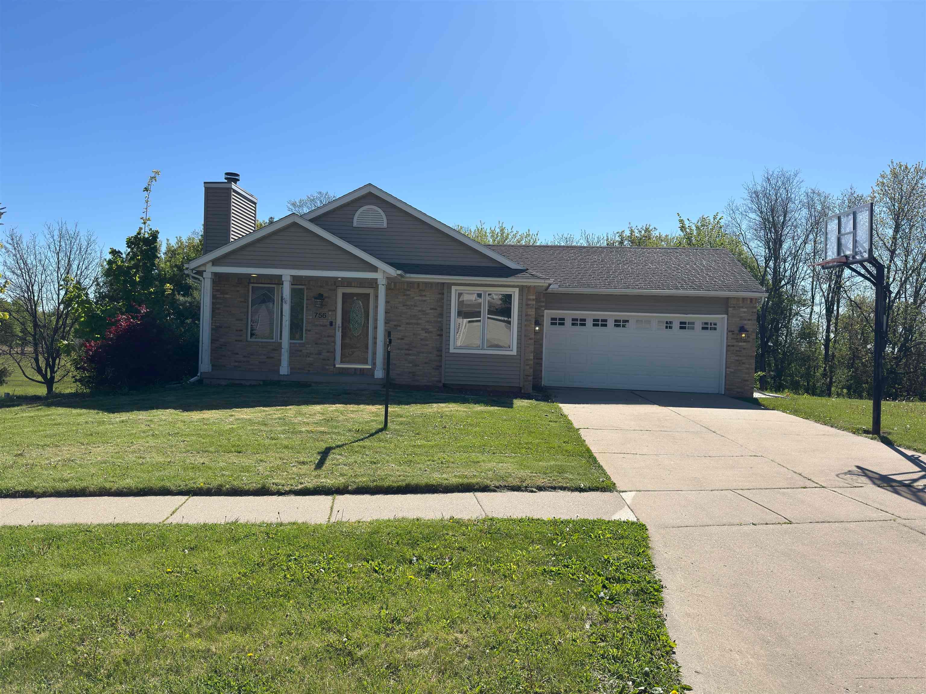 756 Willow Run Street — photo