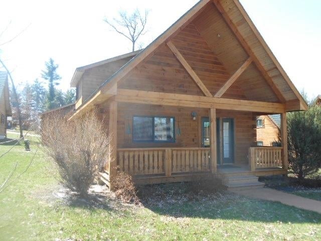 812 Waterslide Court — photo
