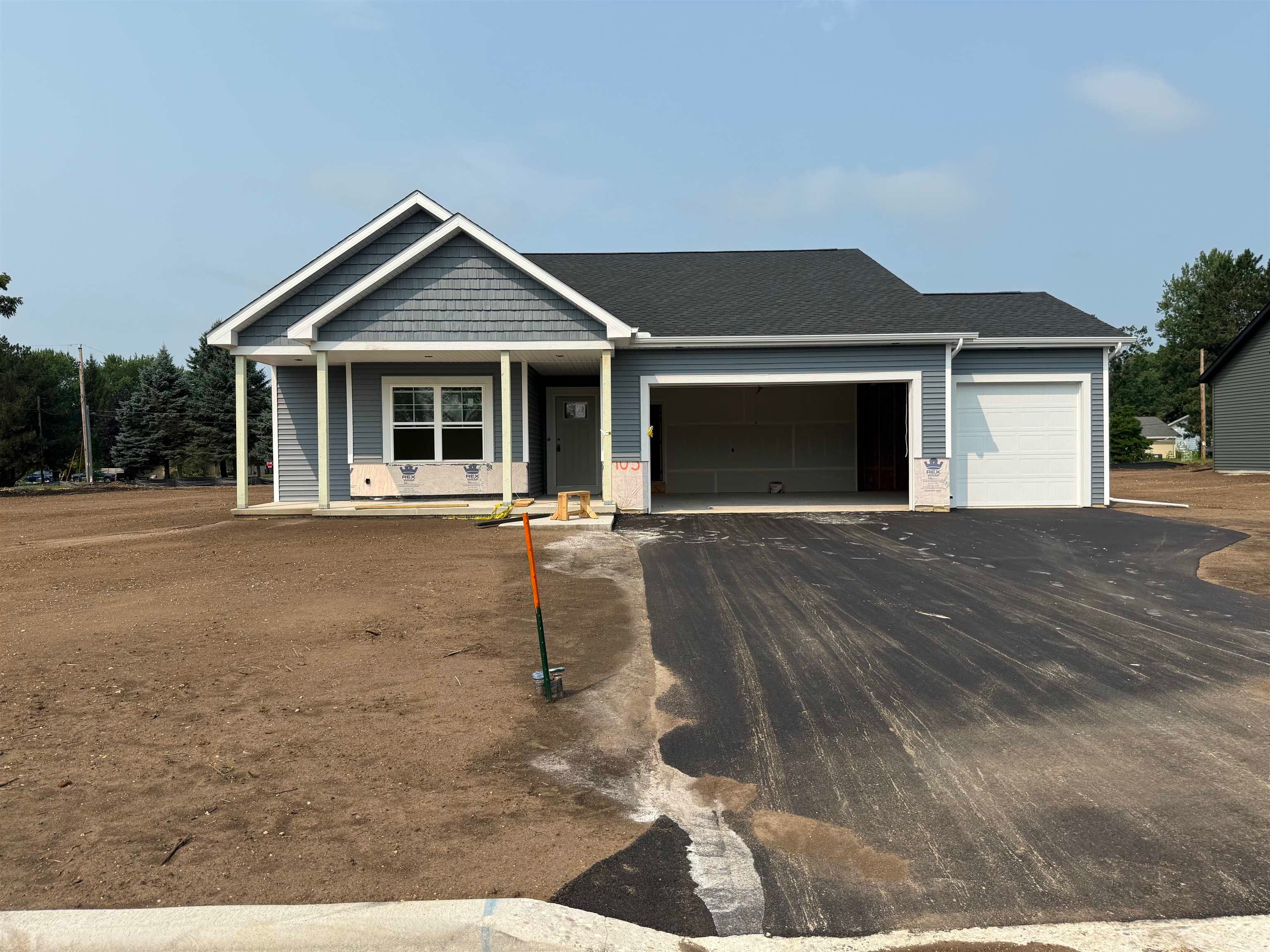 405 Ridge Court — photo