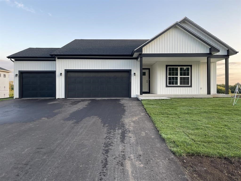 411 Ridge Court — photo