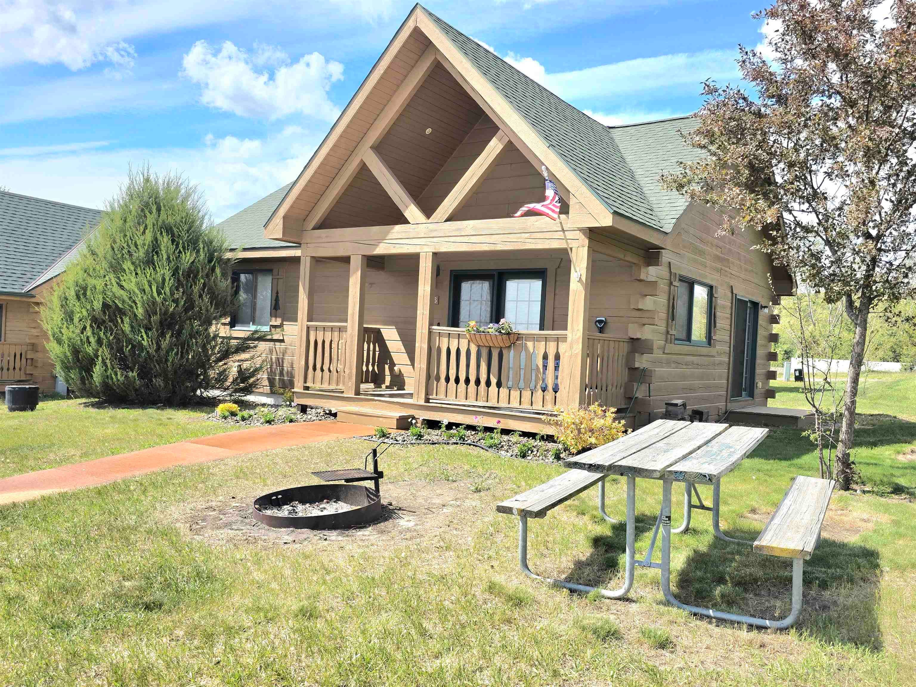 426 Overlook Court — photo