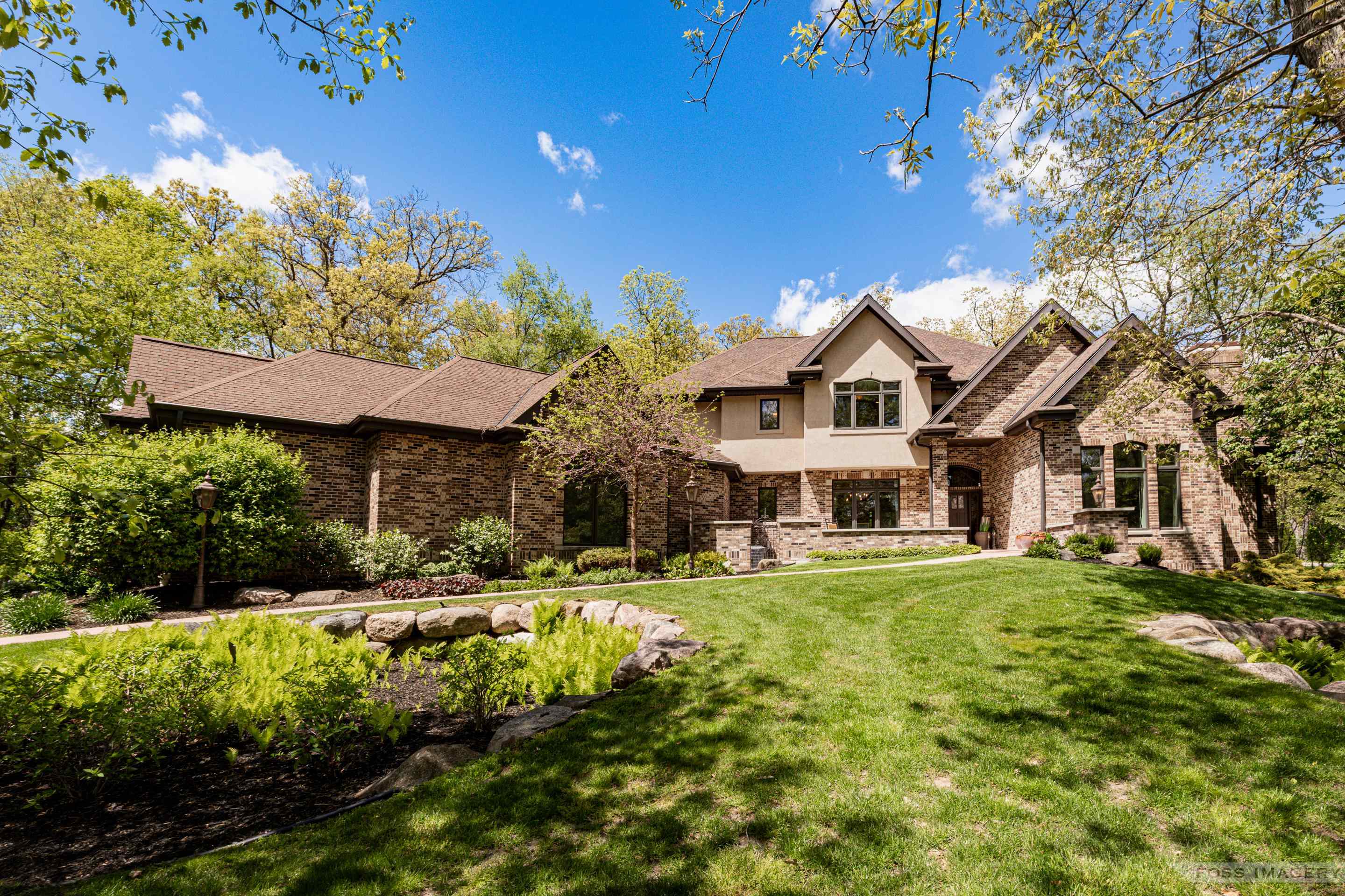 4574 Bishops Court — photo