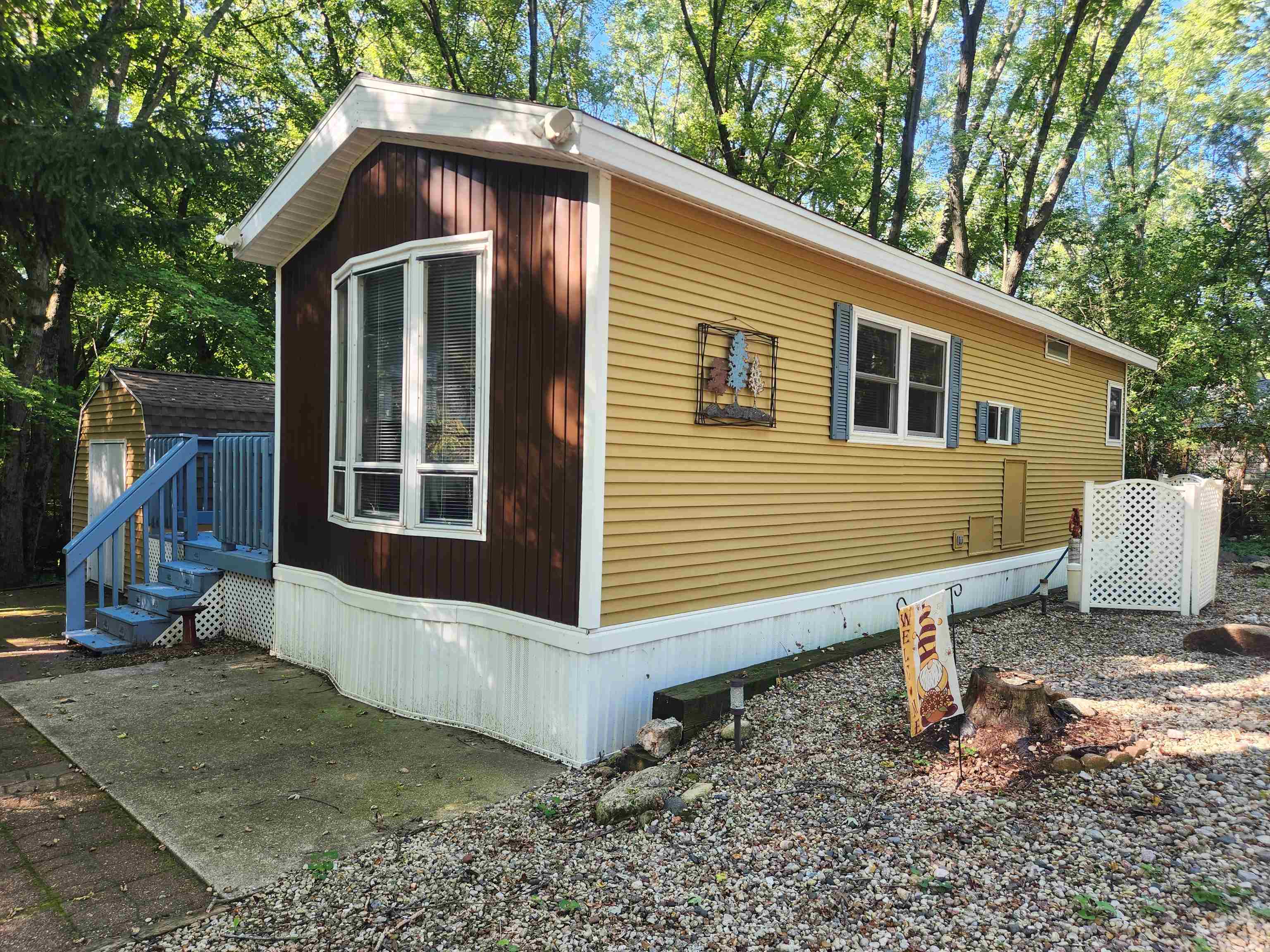 495 Sunset Circle — photo