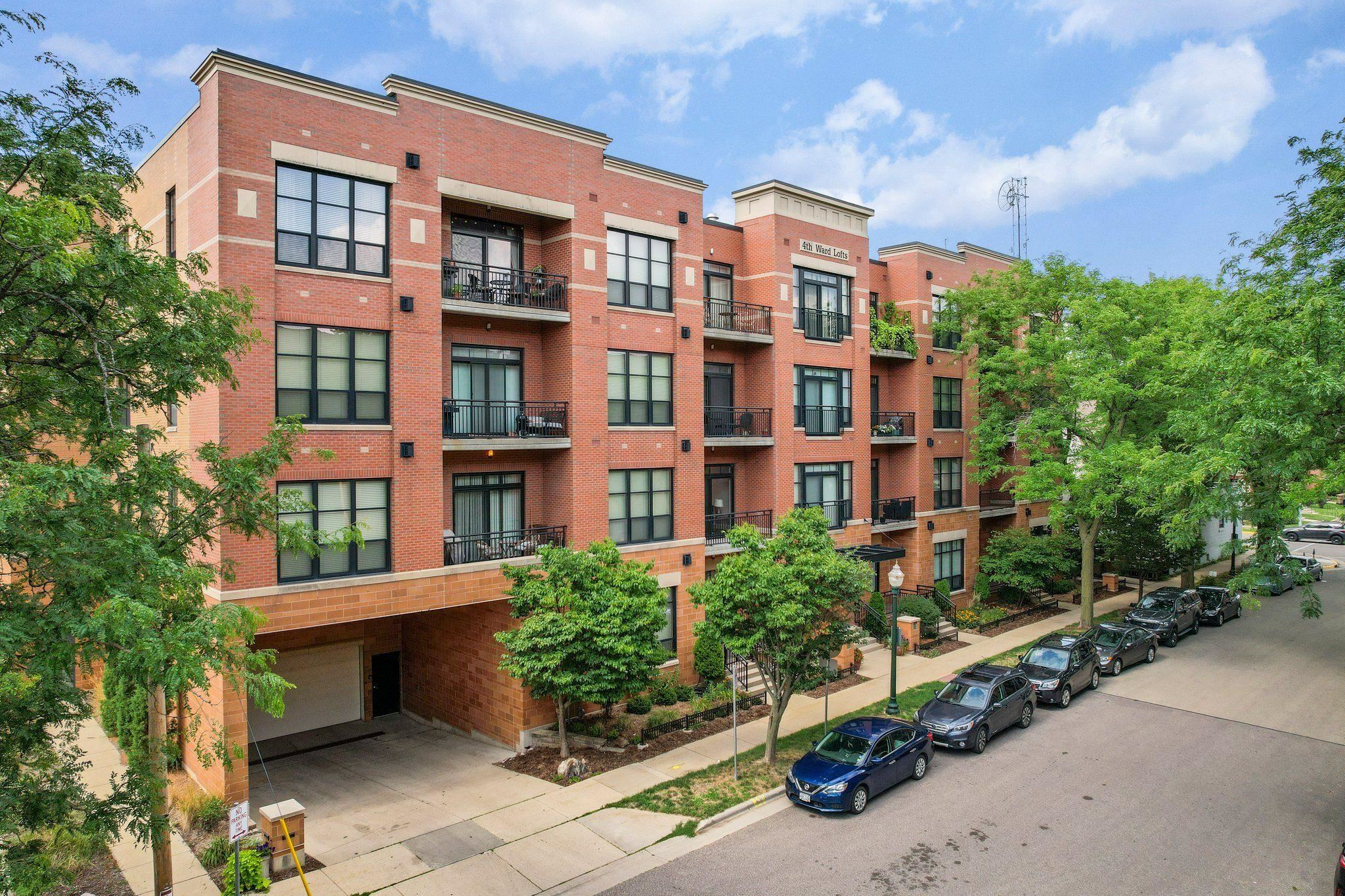 614 W Doty Street 205 — photo