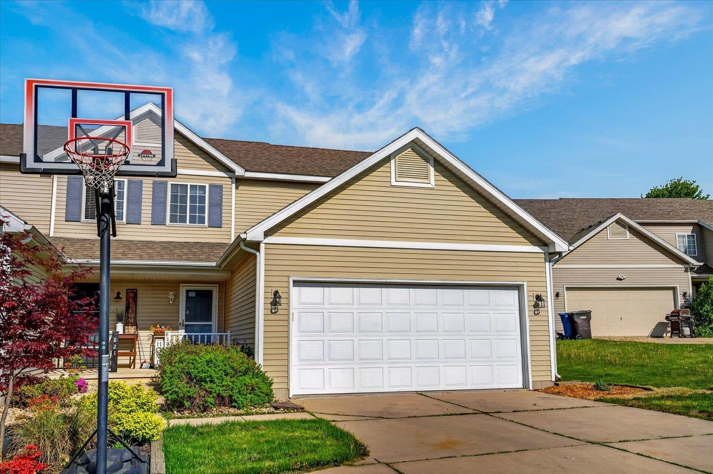 823 Vista Ridge Drive — photo