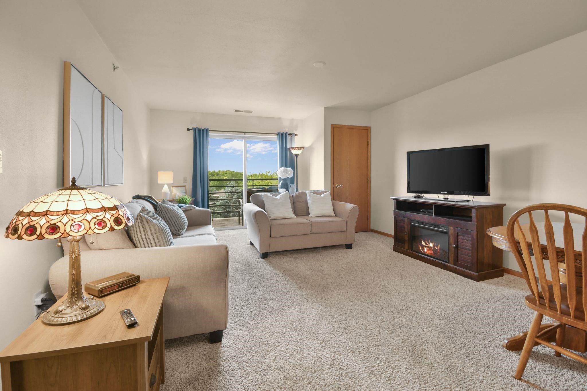 102 Prairie Heights Drive 212 — photo