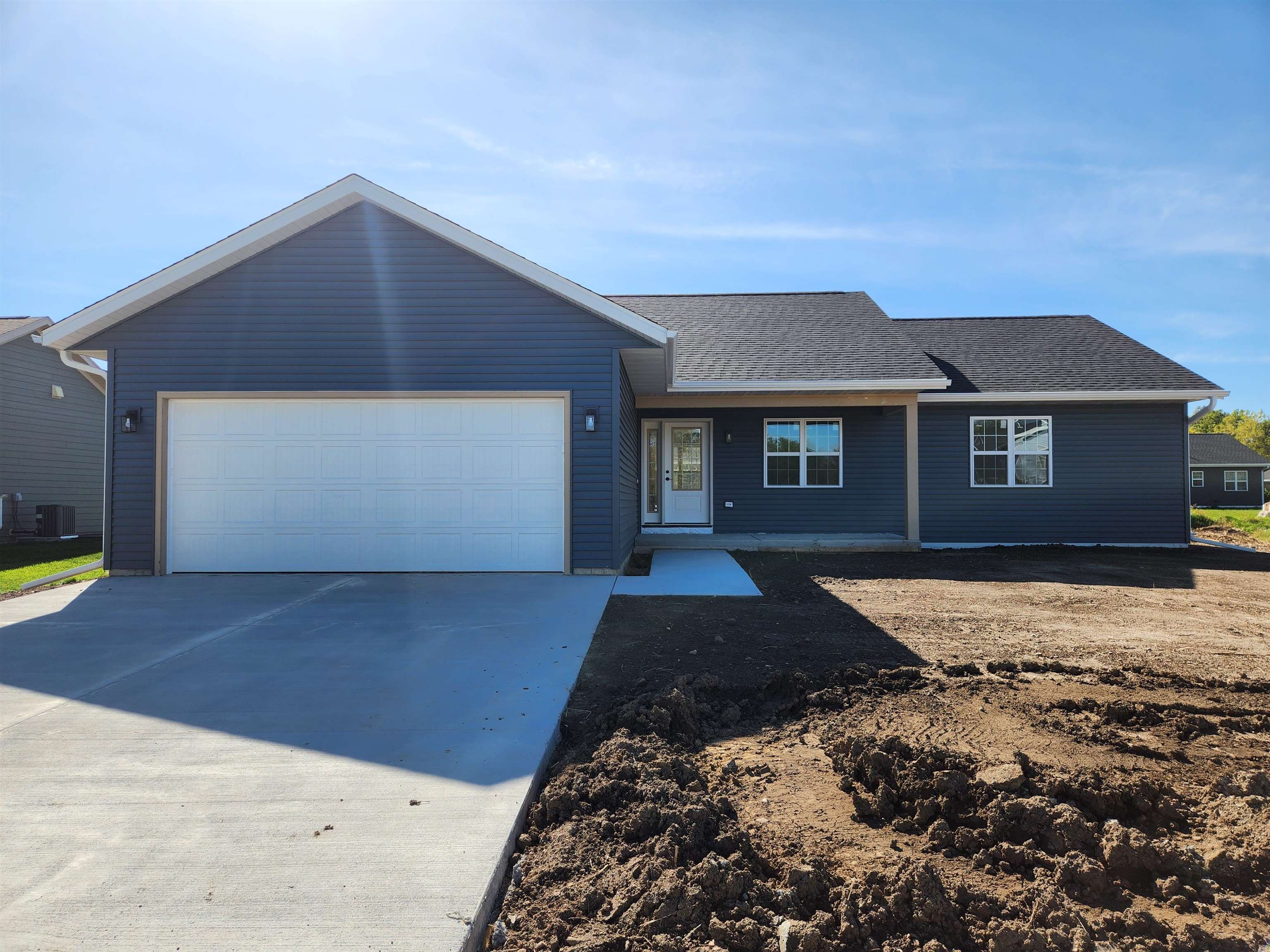 125 Pine Tree Lane — photo
